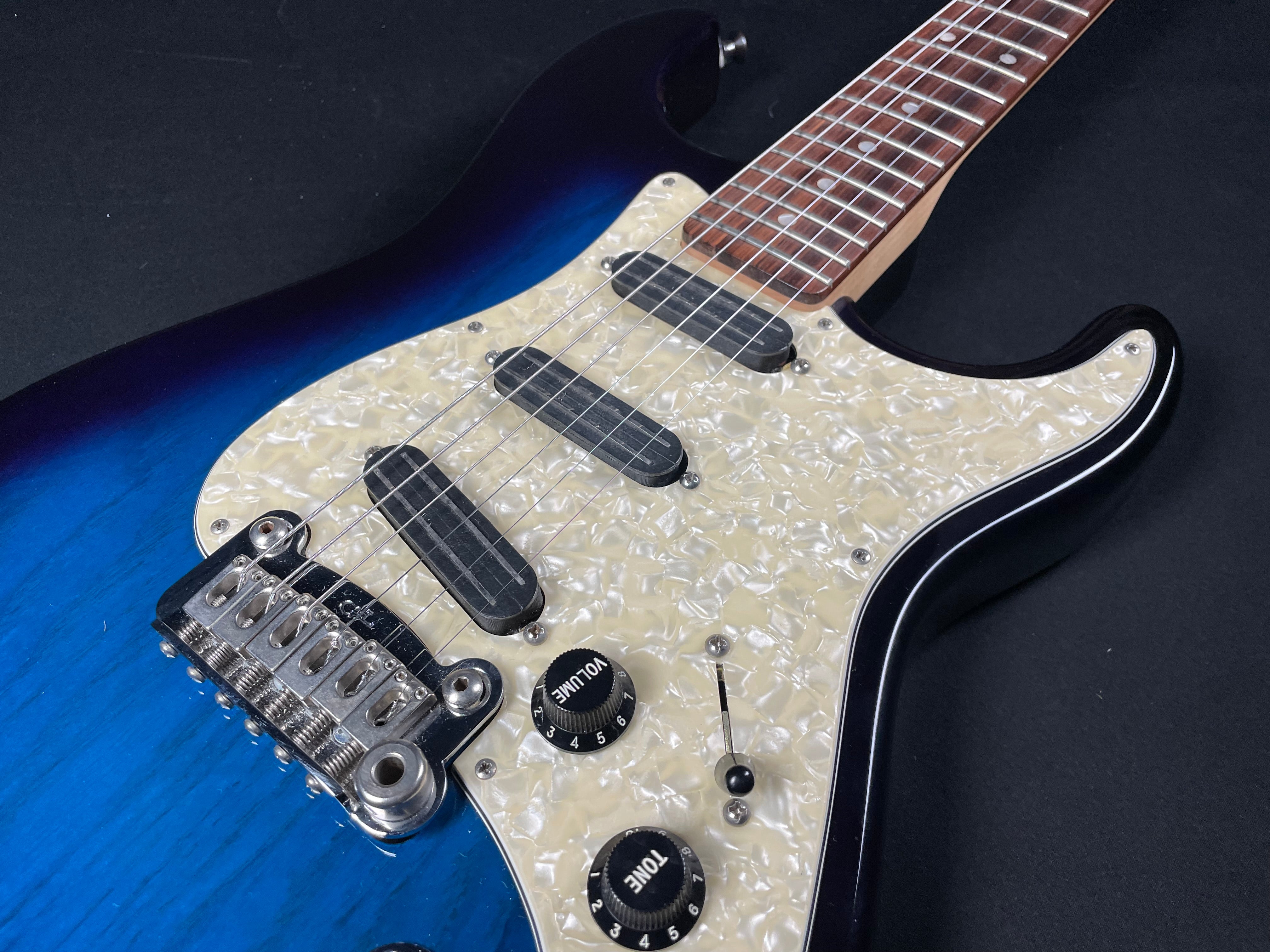 Fullerton USA Deluxe Legacy with Rosewood Fretboard - Blue Burst