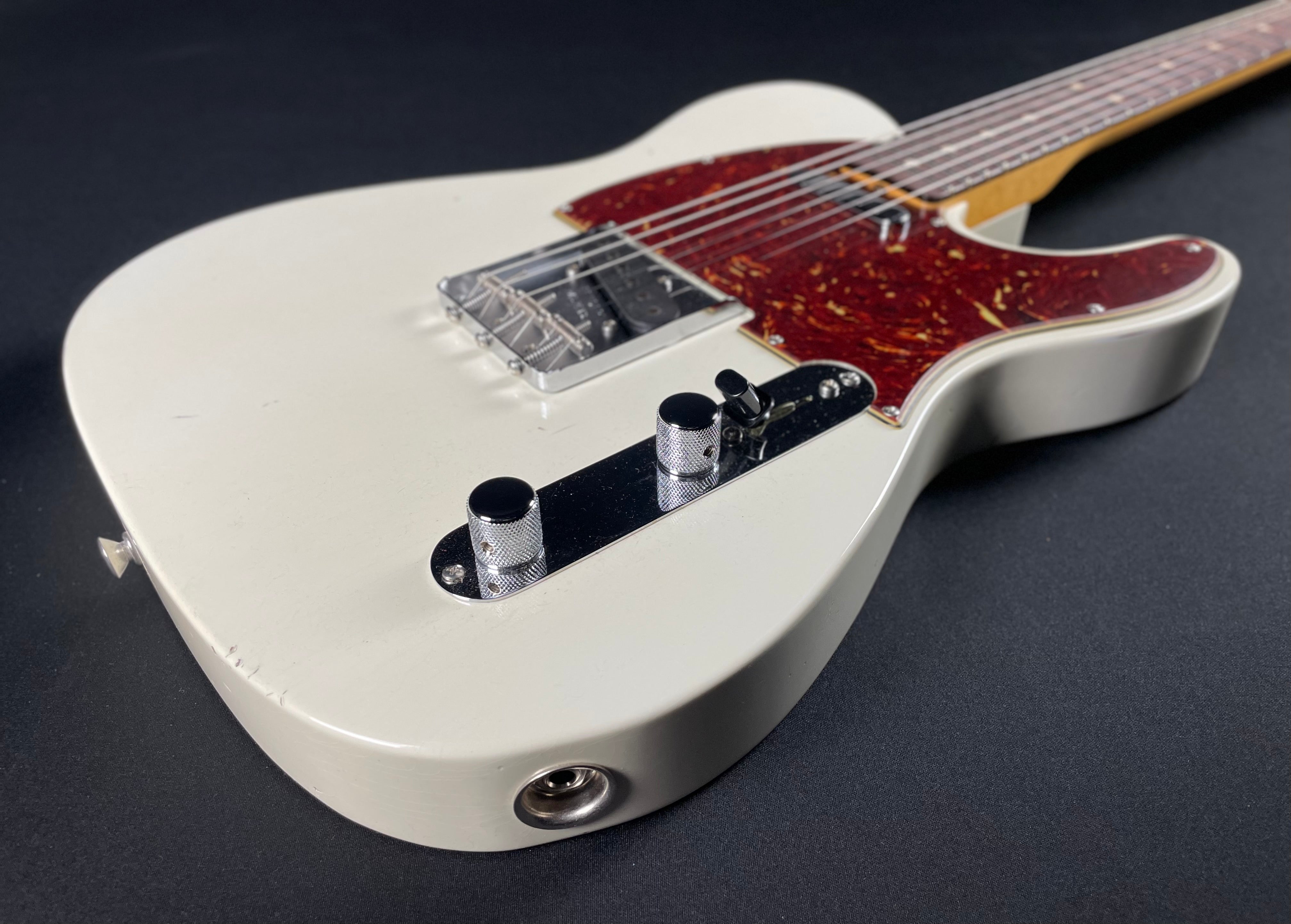 Fender Custom Shop 1963 Telecaster Journeyman - Aged Olympic White (2025) - Metronome Music Inc.