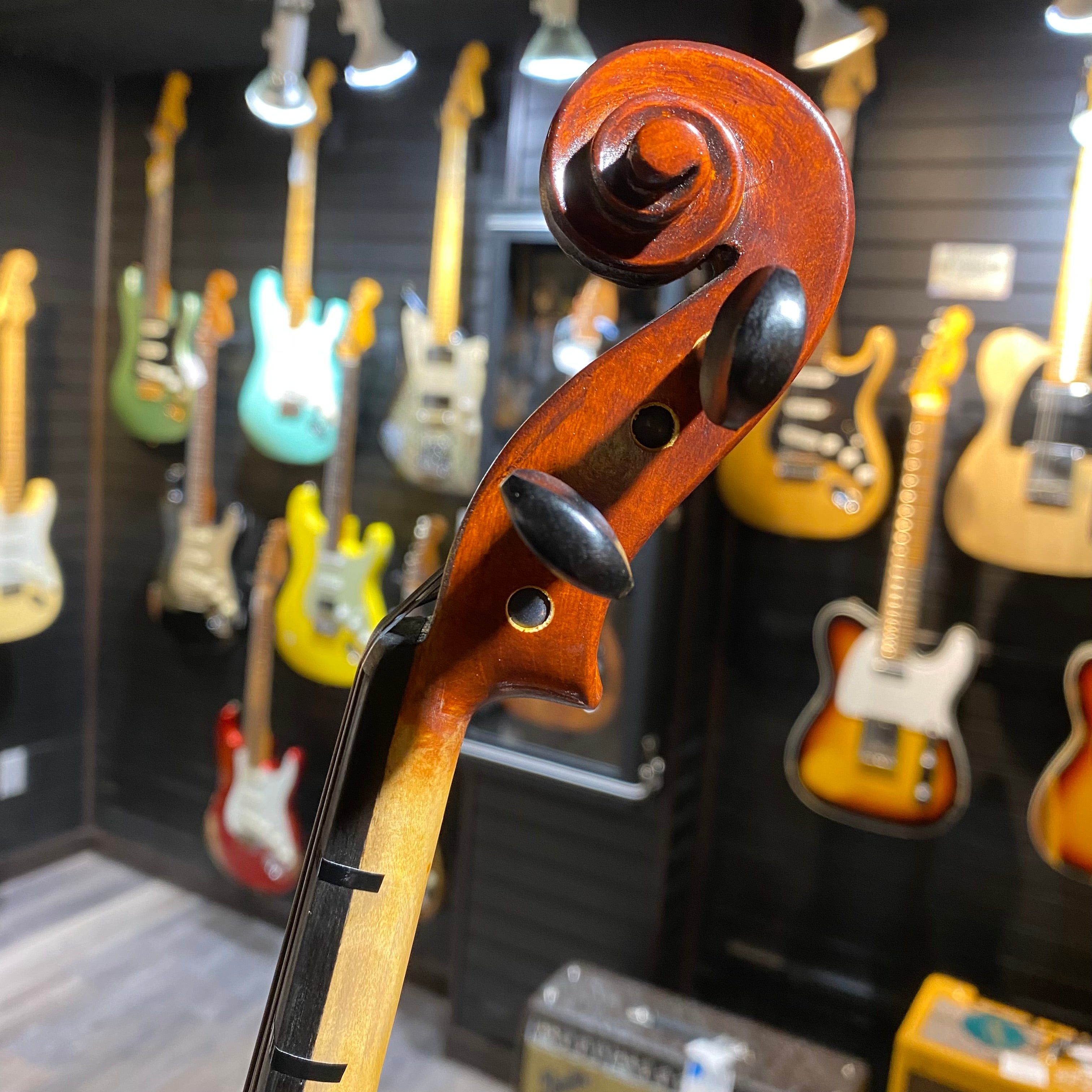 Core Academy 1/2 Viola Outfit with case and bow (USED)