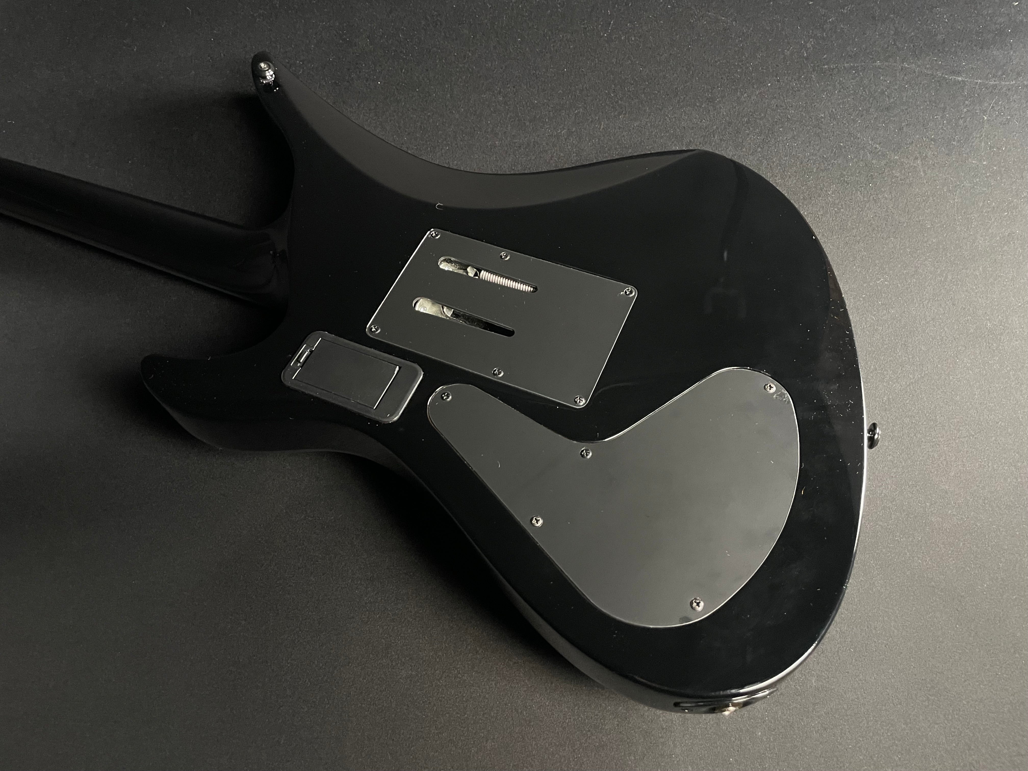 Schecter Synyster Gates Signature Synyster Custom-S Sustainiac - Schecter Humbucker - Metronome Music Inc.