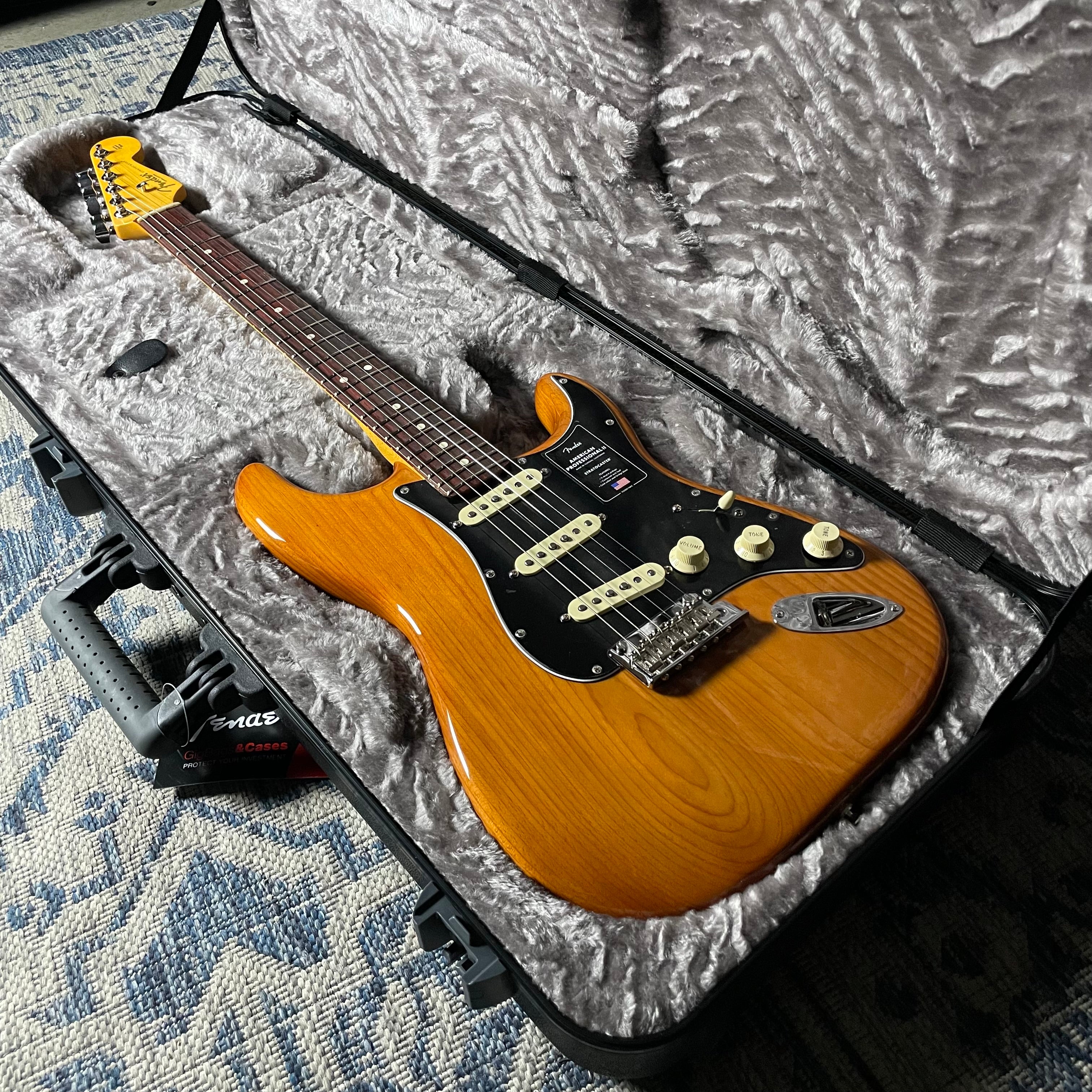 Fender American Professional II Stratocaster, Rosewood- Roasted Pine (7lbs 8oz) - Metronome Music Inc.