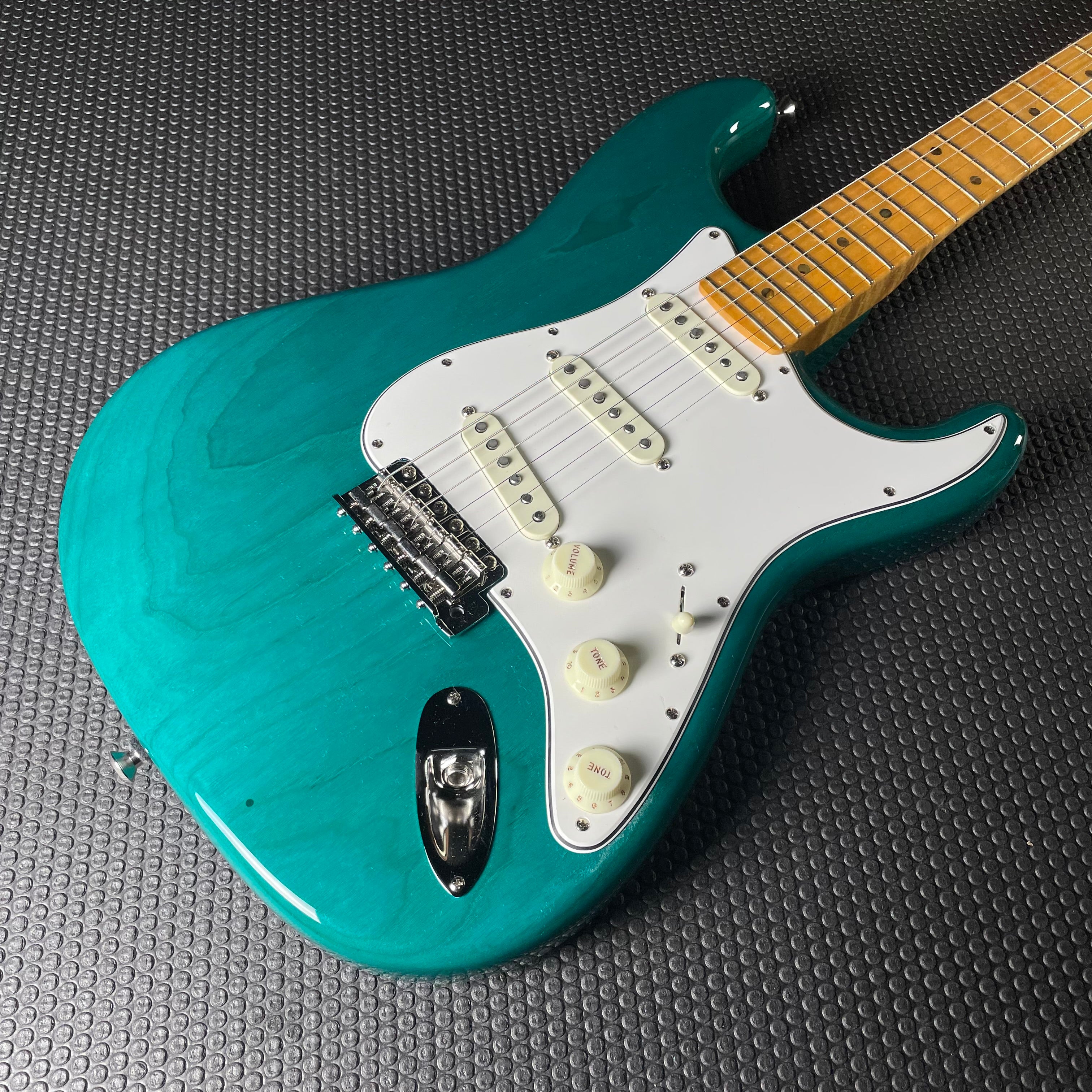 Fender Custom Shop American Custom Stratocaster, NOS - Teal Green Transparent - Metronome Music Inc.