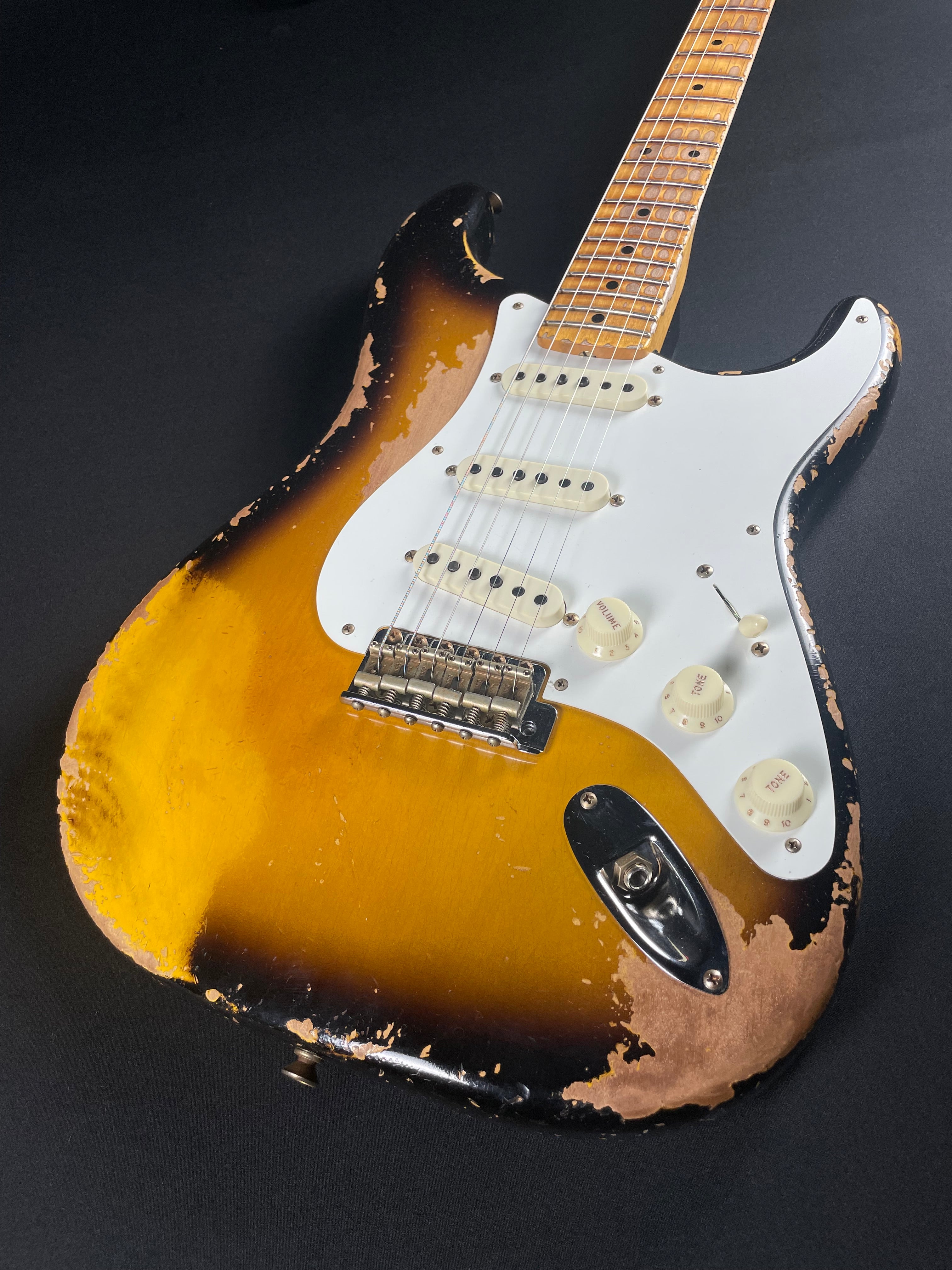 Fender Custom Shop LTD 1956 Stratocaster, SH Relic - SF Aged 2-Tone Sunburst - Metronome Music Inc.