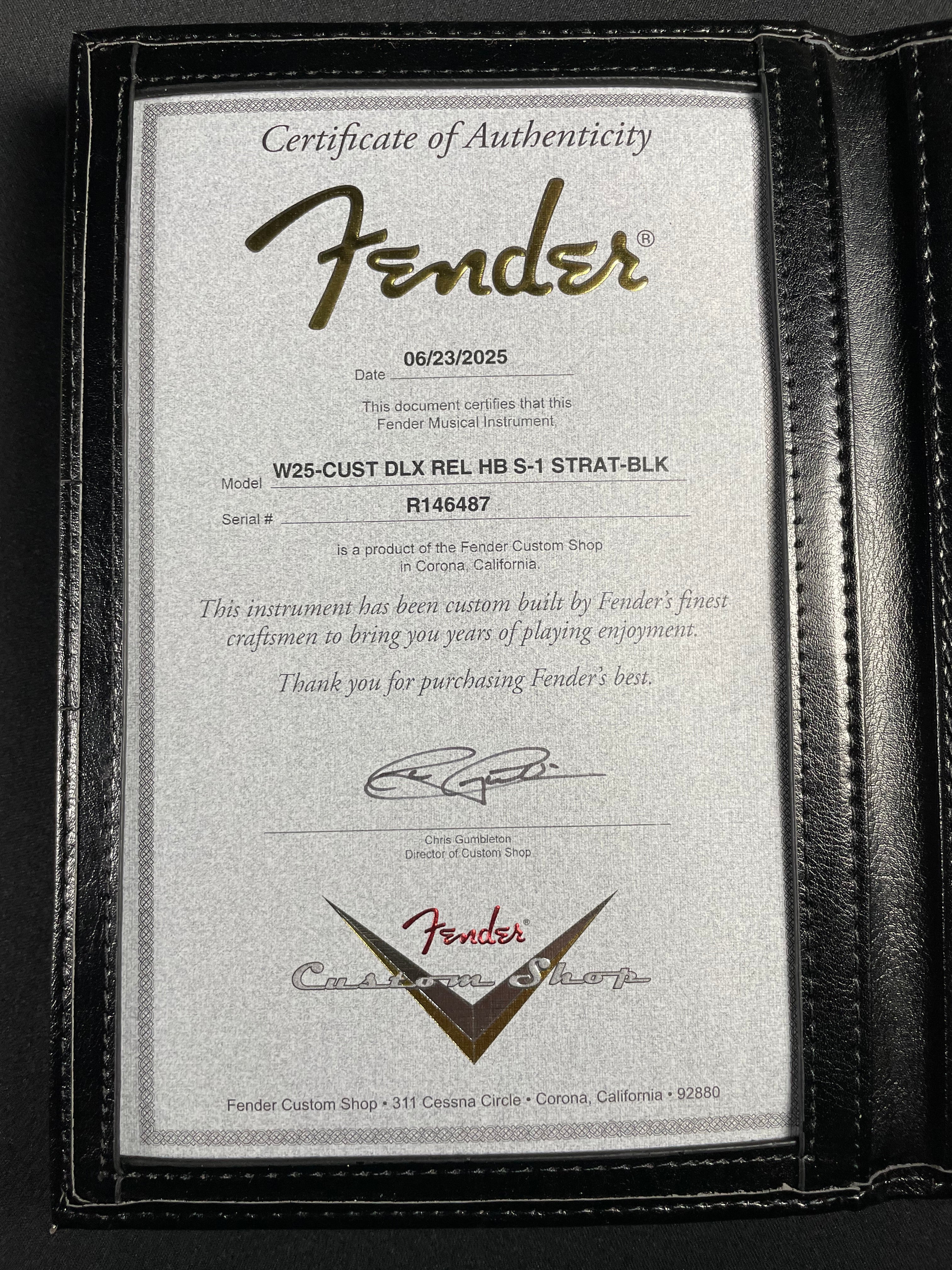 Fender Custom Shop Custom Deluxe HSS S-1 Stratocaster, Relic - Black (2025) - Metronome Music Inc.