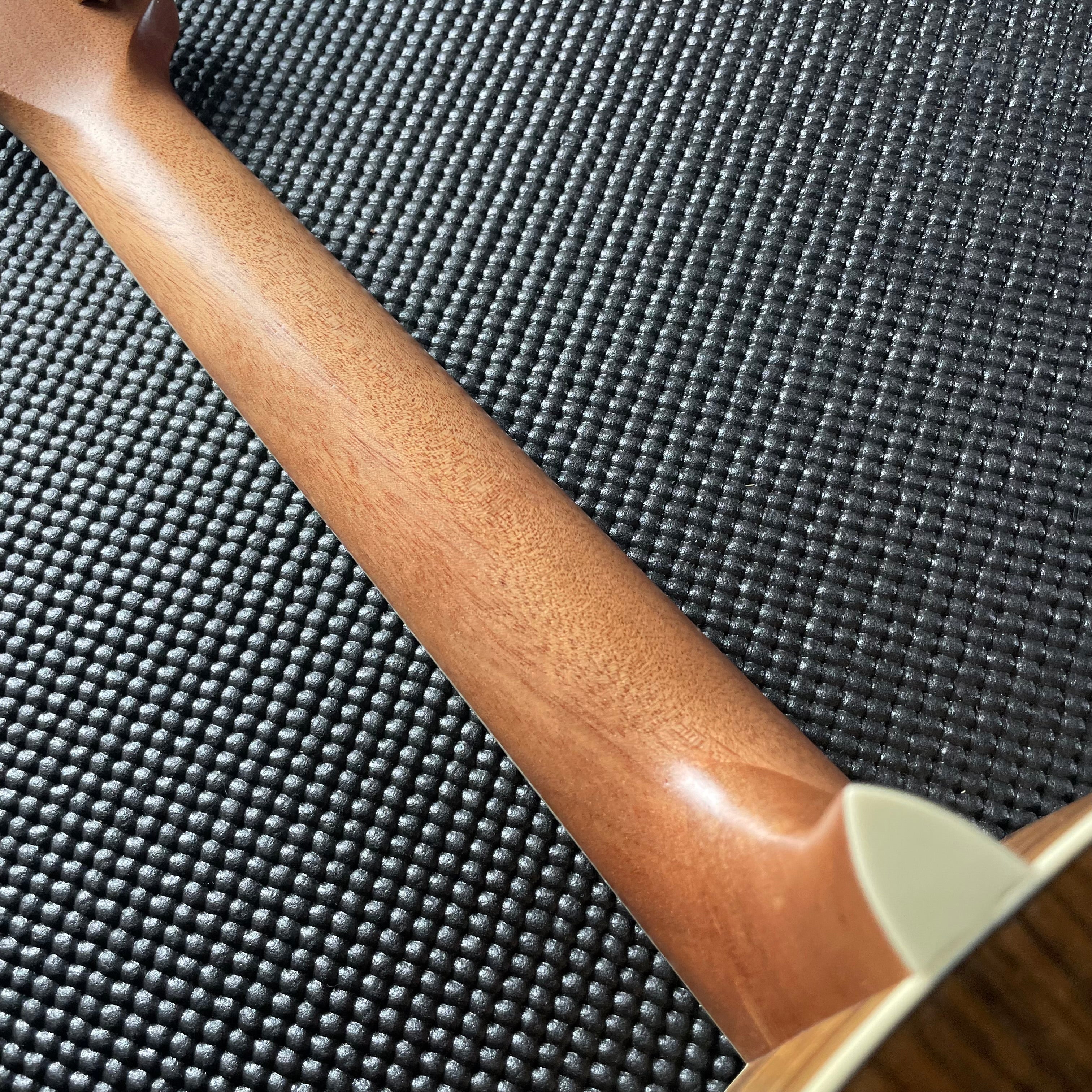 Fender Rincon Tenor Ukulele, Walnut Fingerboard- Aged Cognac Burst - Metronome Music Inc.
