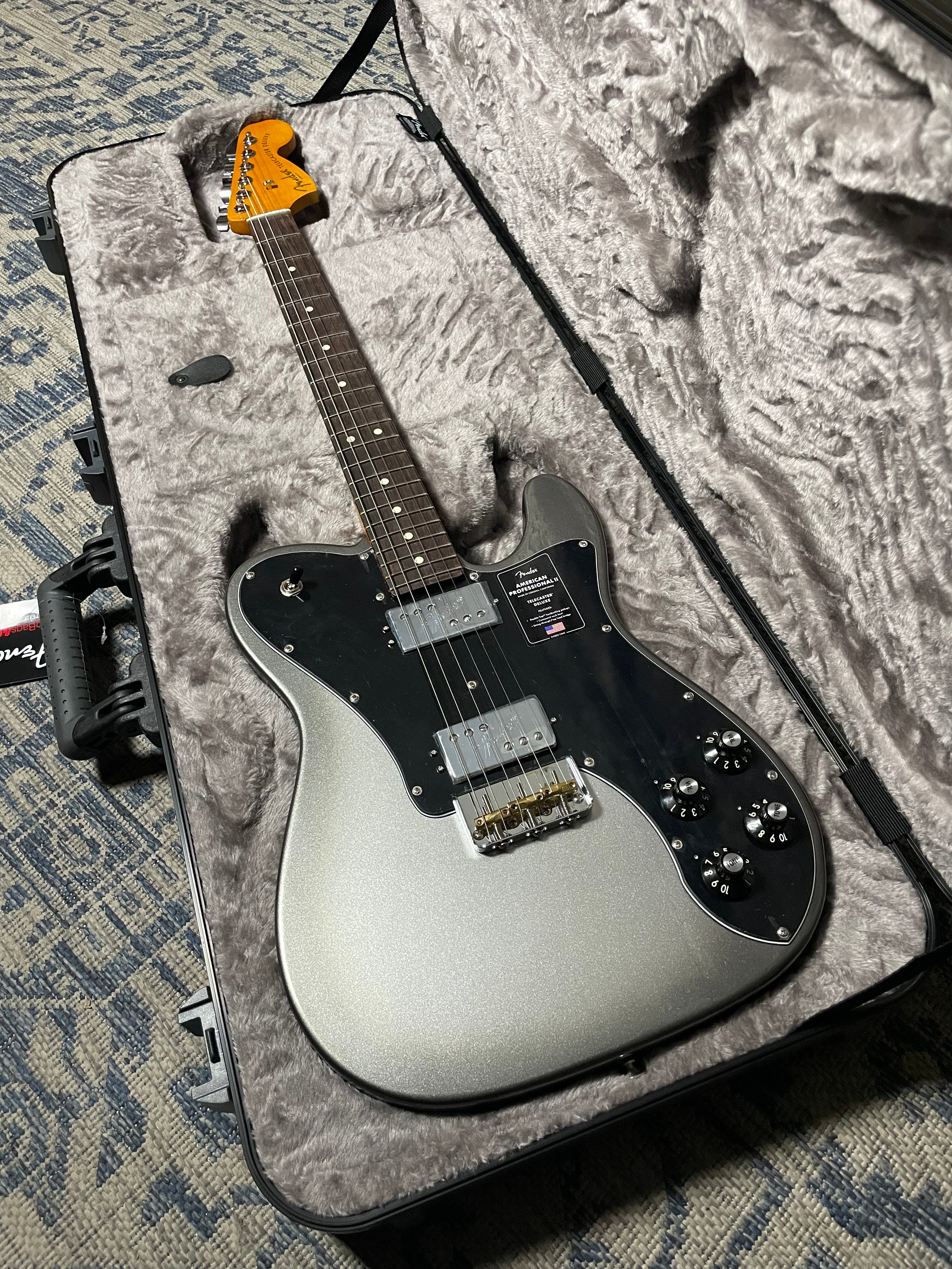 Fender American Professional II Tel 美品です Fender American Professional II Telecaster Deluxe - Mercury