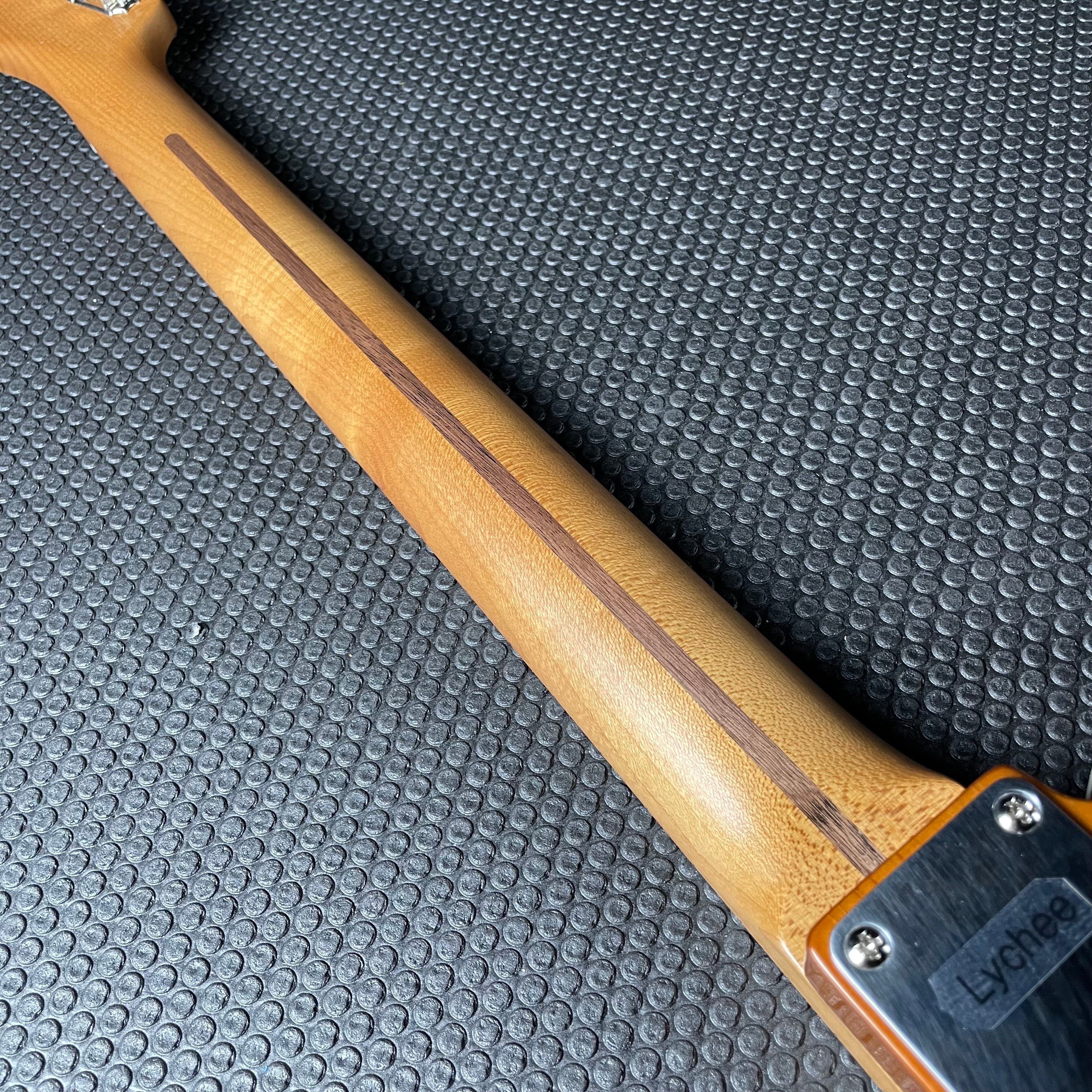 LsL Instruments Thin Bone HH "Lychee", Roasted Maple- Candy Apple Red (6lbs 3oz) - Metronome Music Inc.