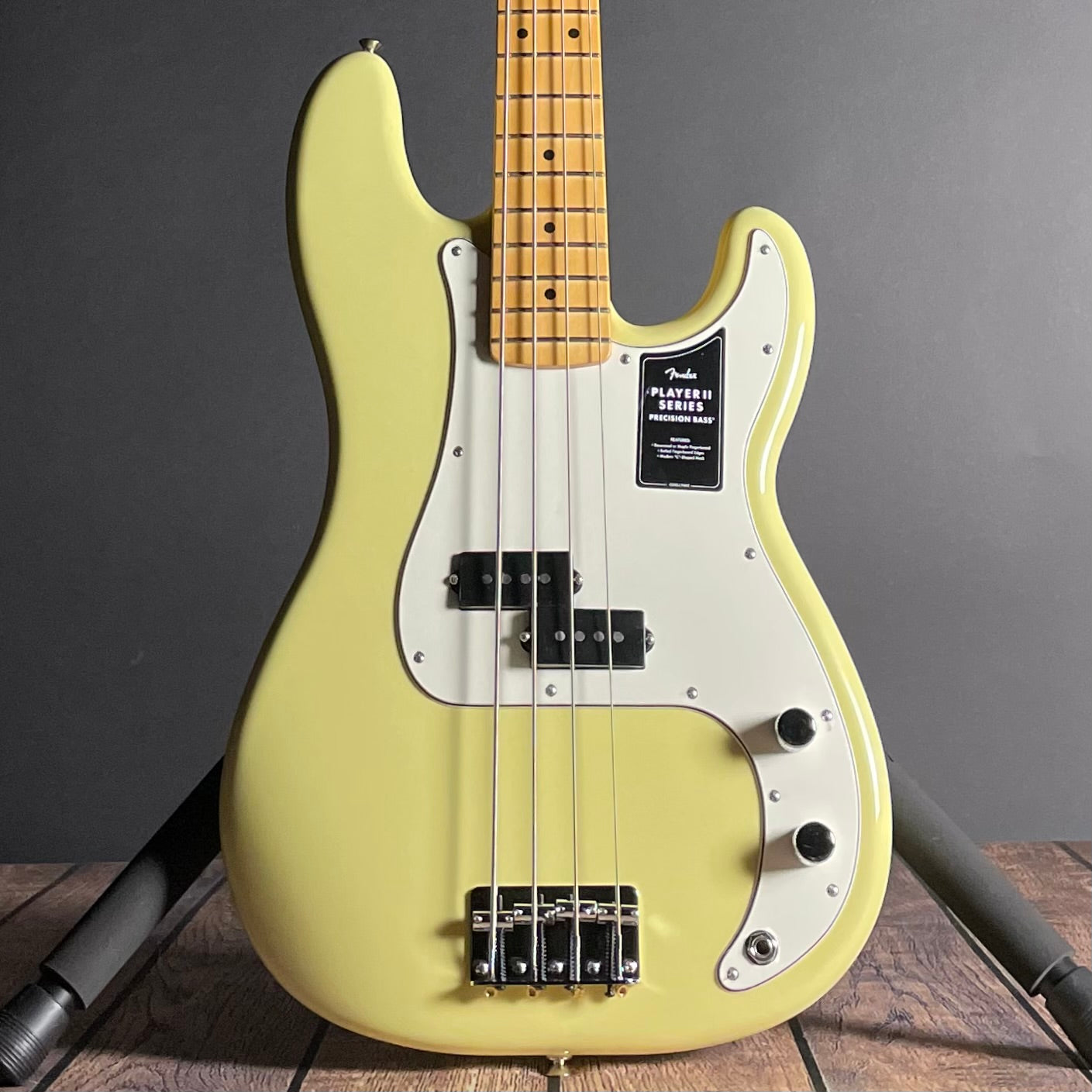 Fender Player II Precision Bass, Maple- Hialeah Yellow (8lbs 2oz) - Metronome Music Inc.