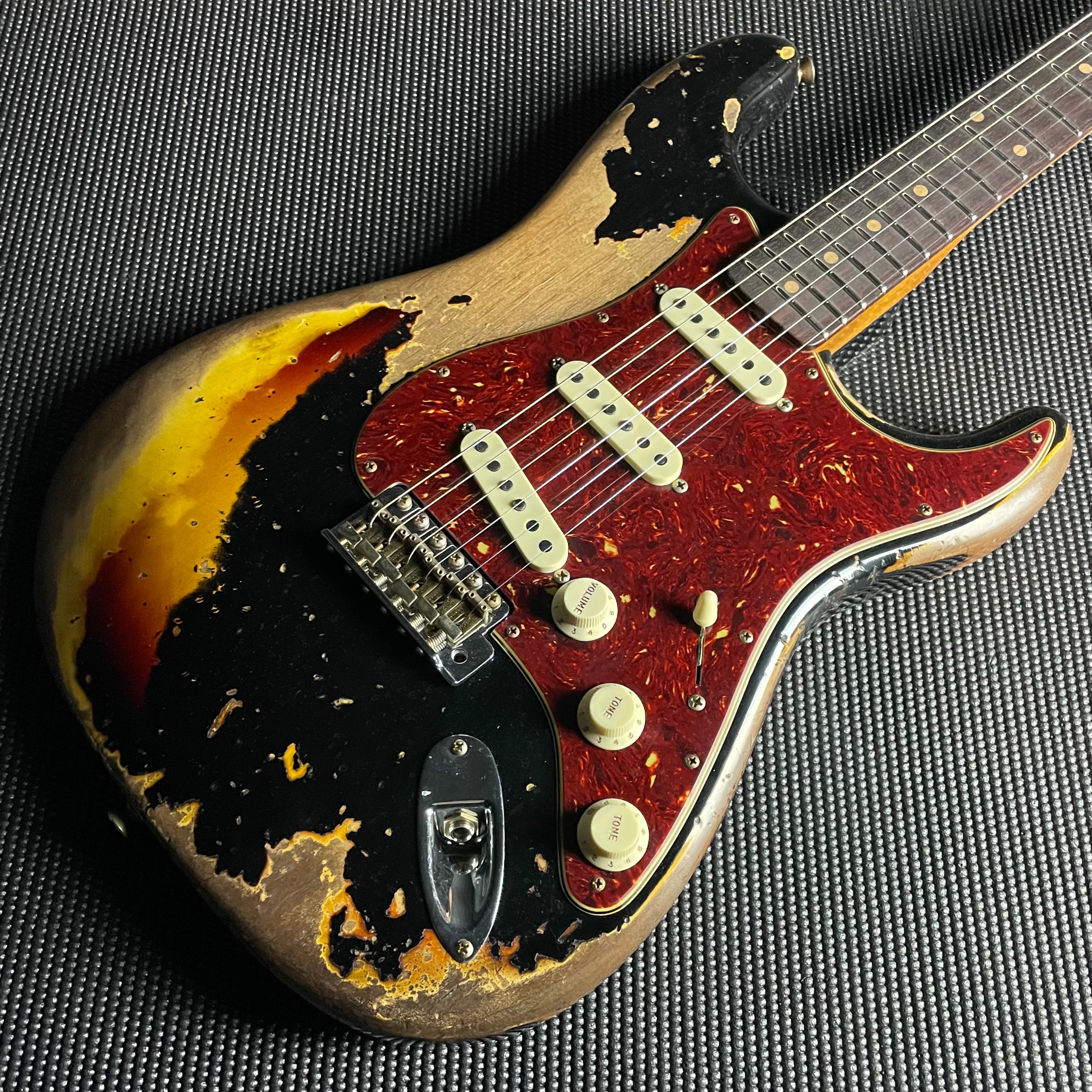 Fender Custom Shop LTD Roasted 1961 Stratocaster, Super Heavy Relic (7lbs 9oz) - Metronome Music Inc.