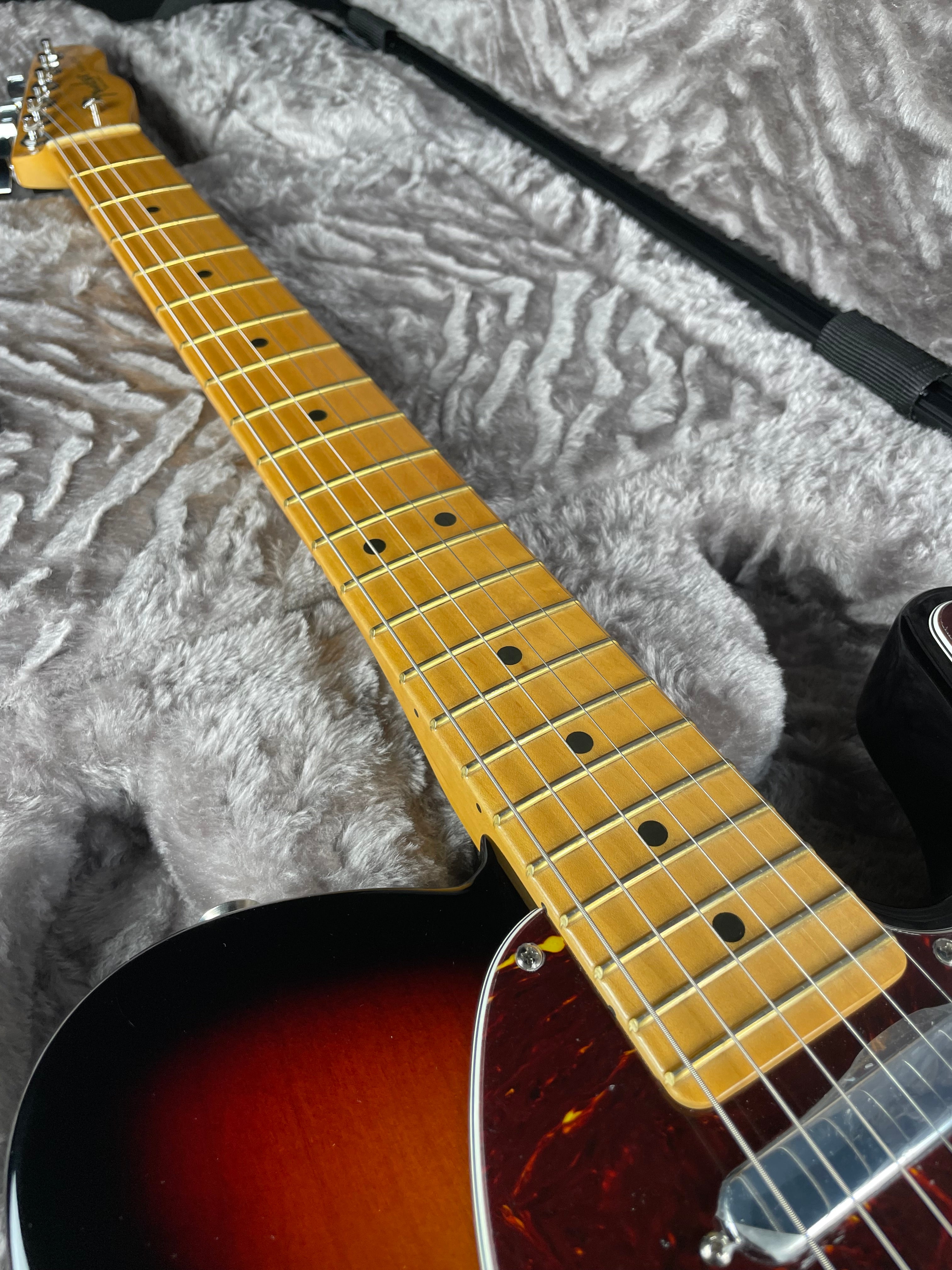 Fender American Professional II Telecaster w/OHSC - 3-Color Sunburst (2023) - Metronome Music Inc.