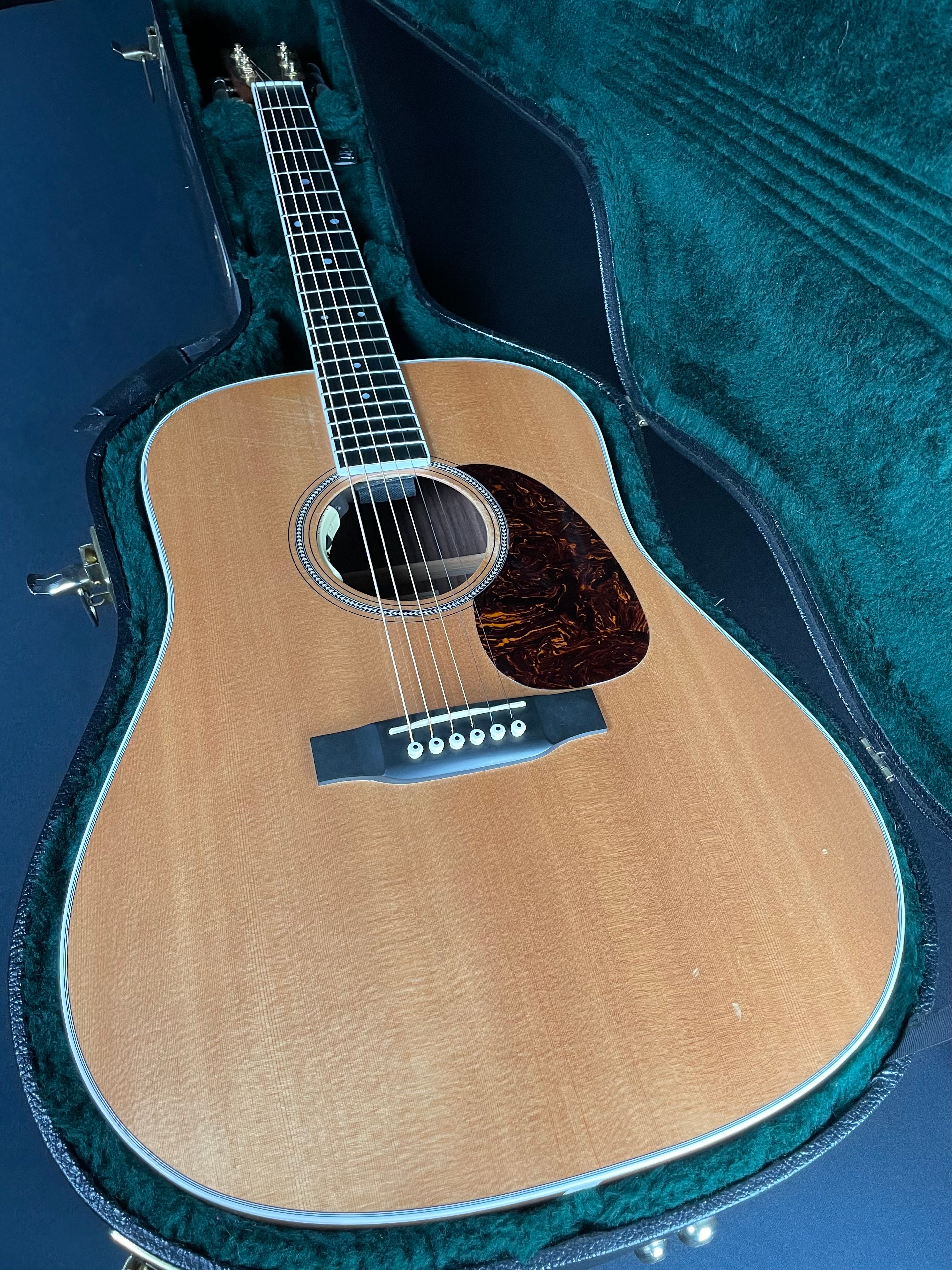 Martin D-16RGT LR Baggs Anthem w/OHSC - Natural (2015) - Metronome Music Inc.