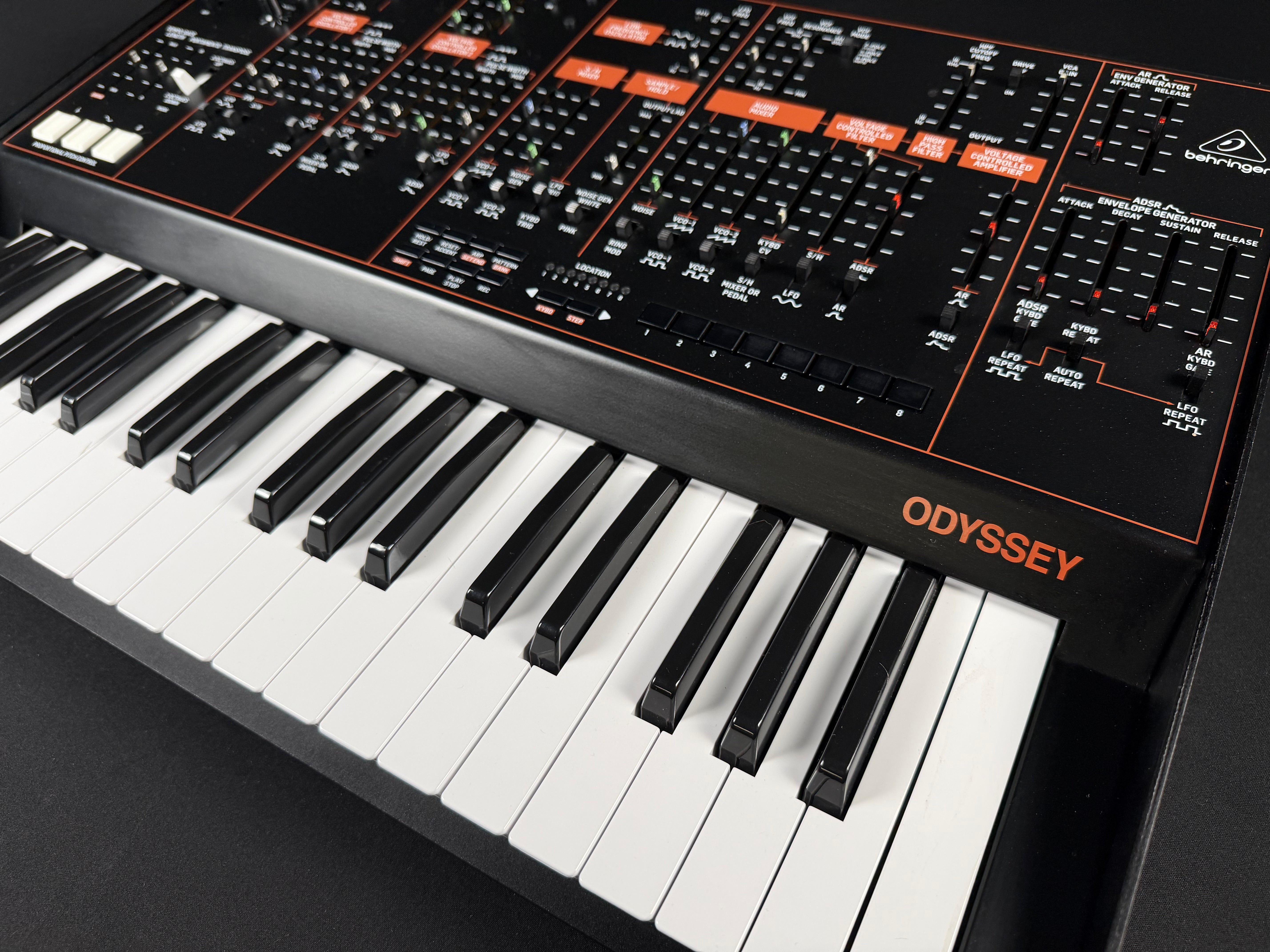 Behringer ODYSSEY Analog Synthesizer with 37 Full-Size Keys (Used)