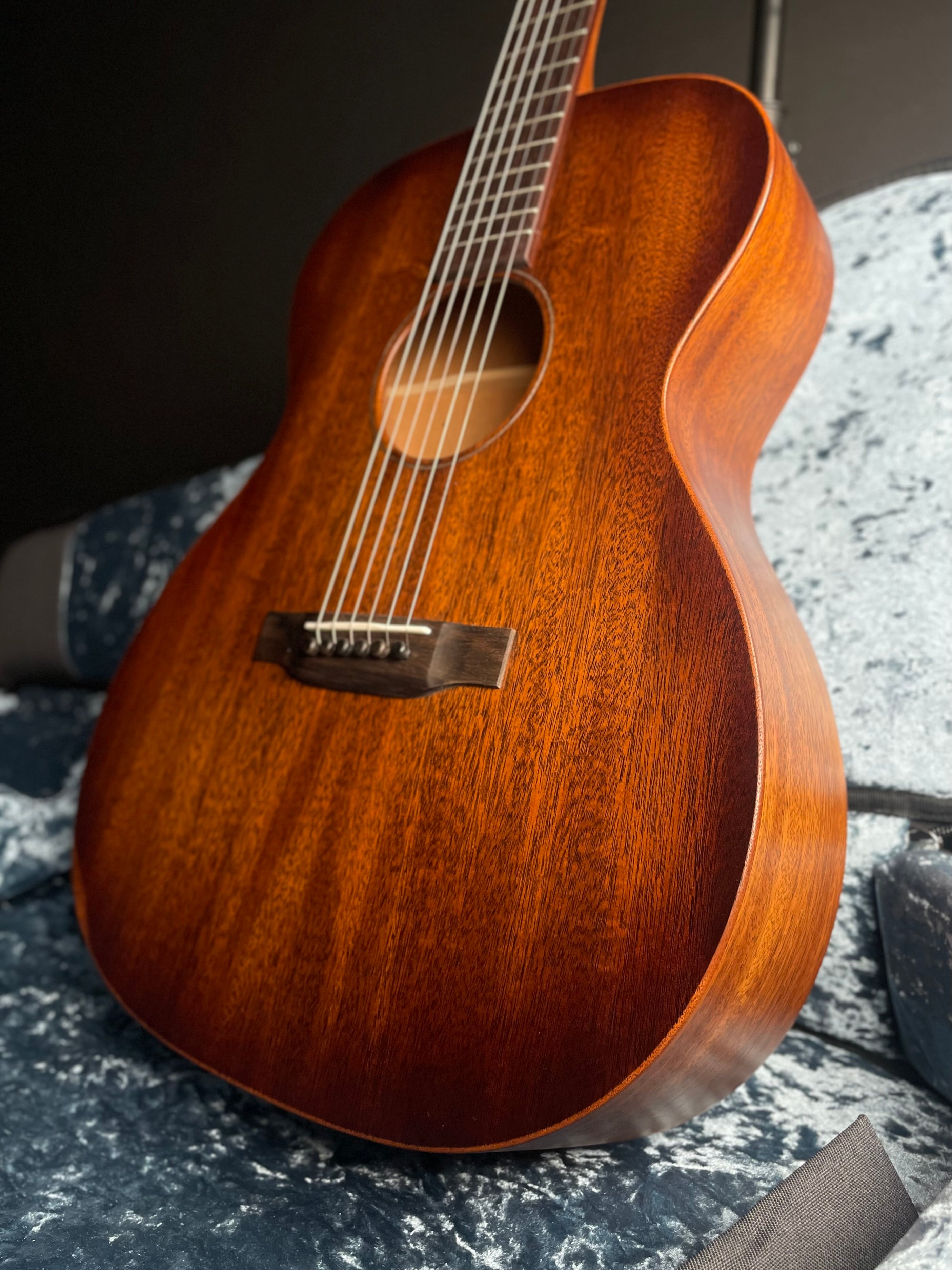Martin 000-15M StreetMaster w/Softshell Case, Mahogany - Satin
