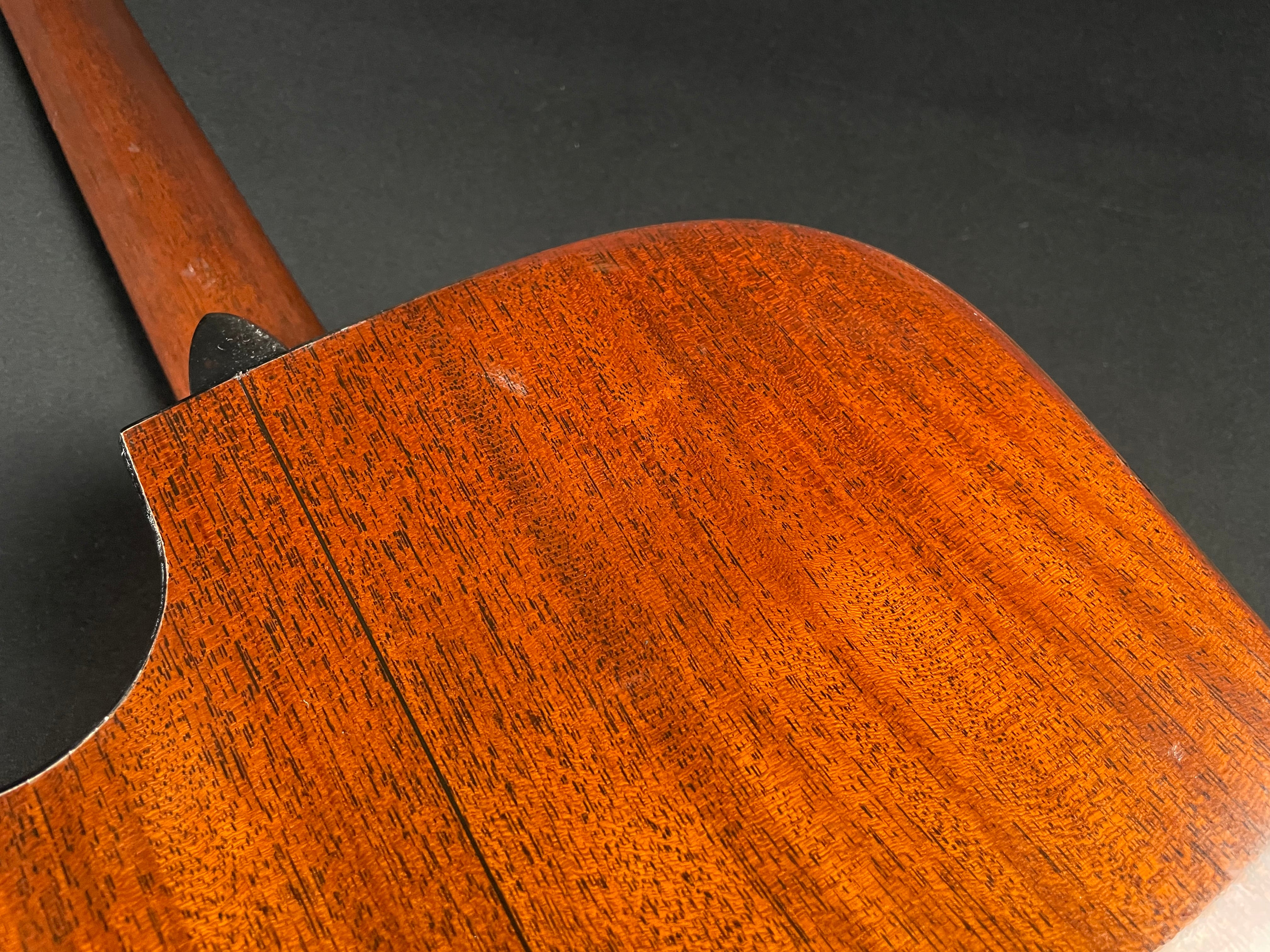 Martin DC-18E Standard w/OHSC - Natural (2016)