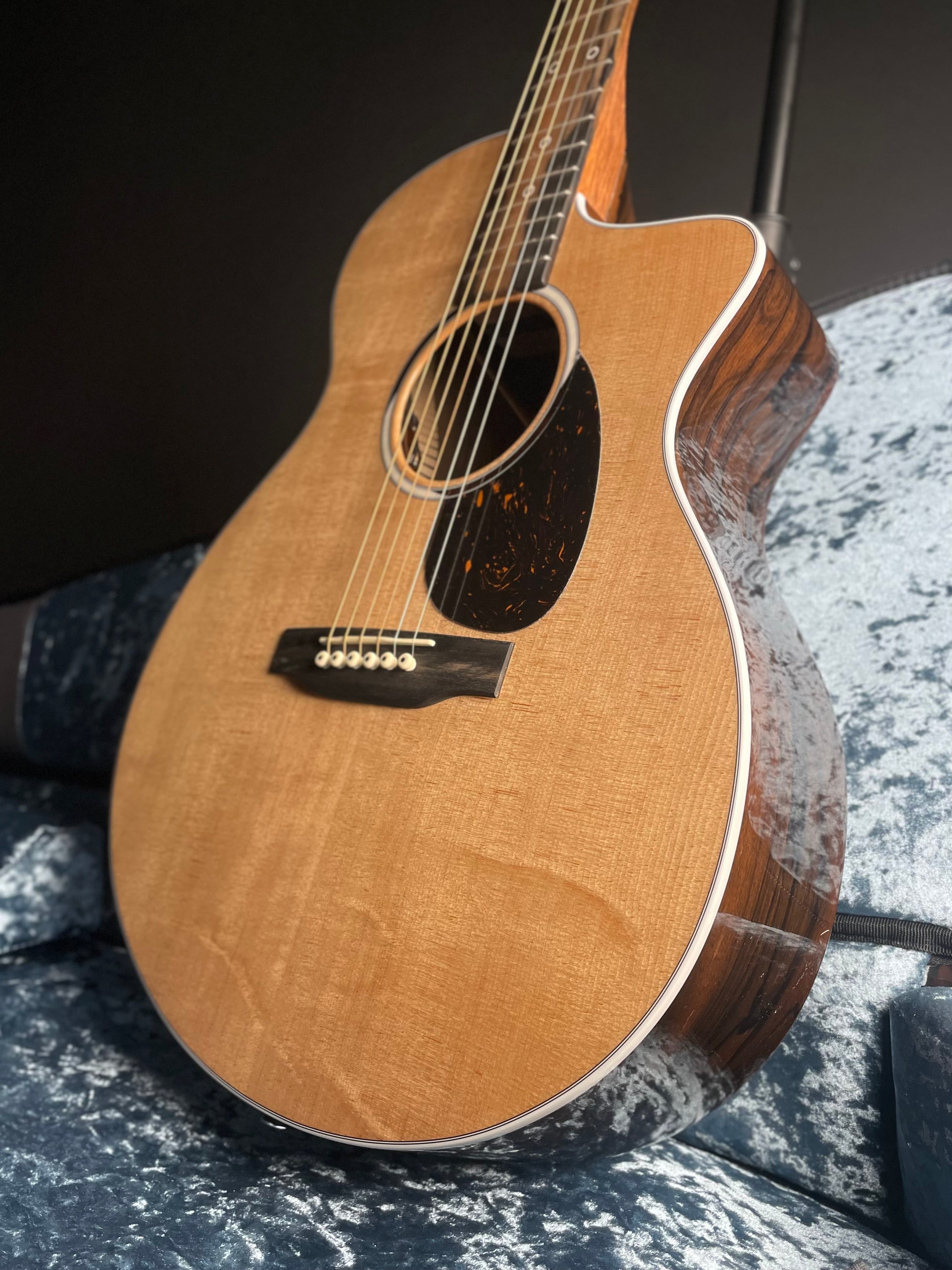 Martin SC-13E Special w/Soft-Shell Case- Natural (2025)
