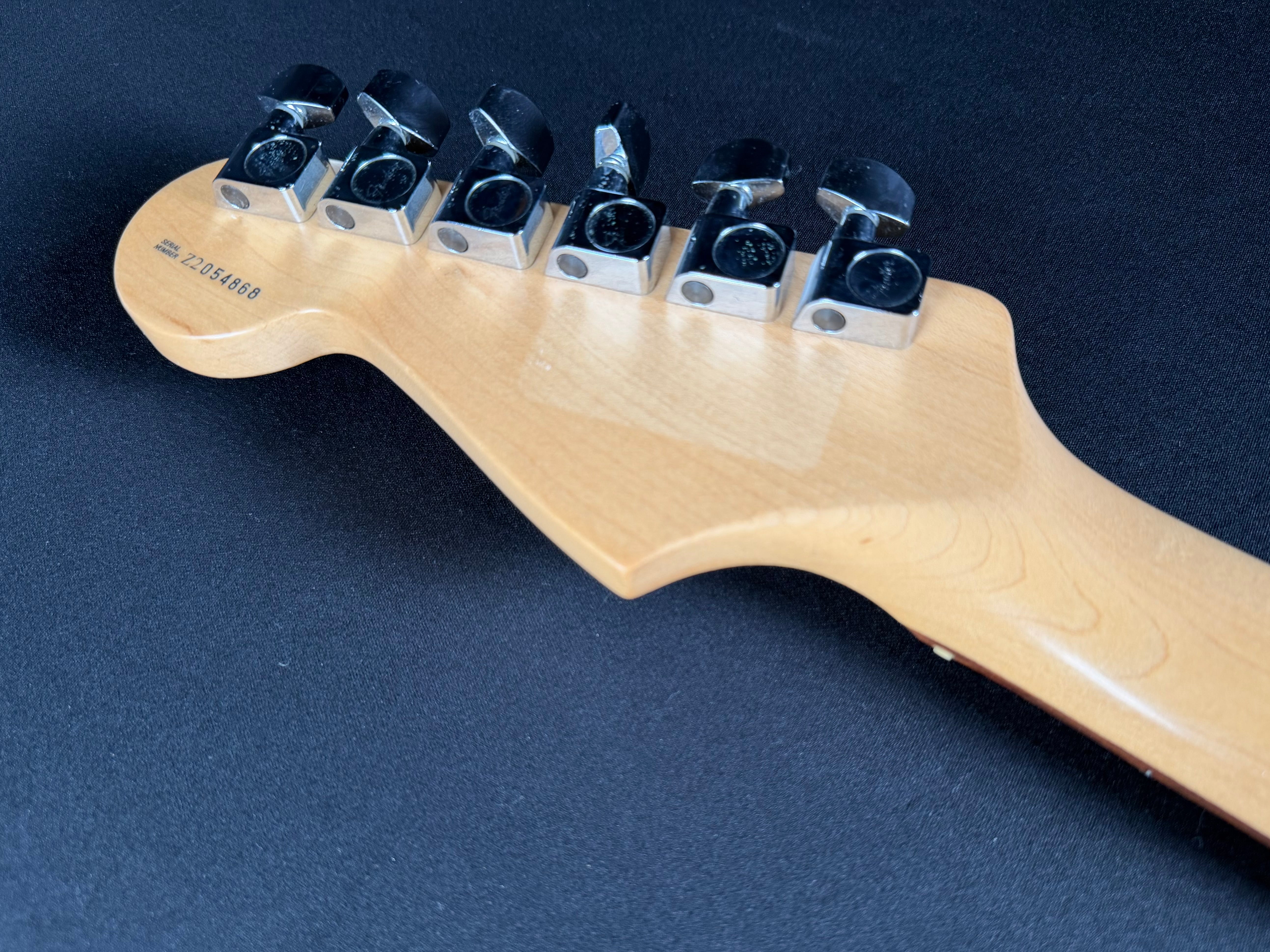 Fender Highway One Stratocaster Rosewood Cocoa Transparent (2002) - Metronome Music Inc.