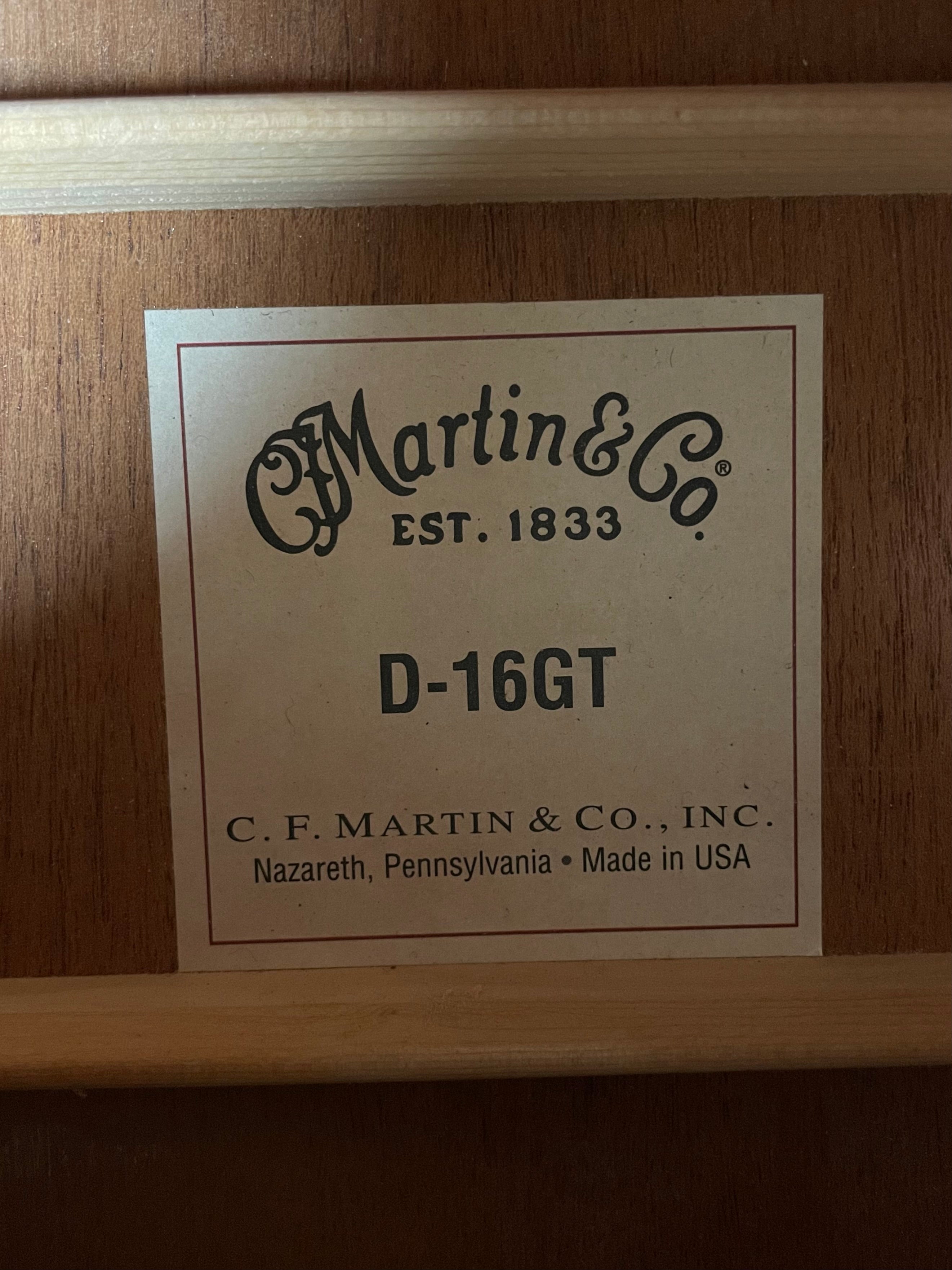 Martin D-16GT w/OHSC - Natural (2007)