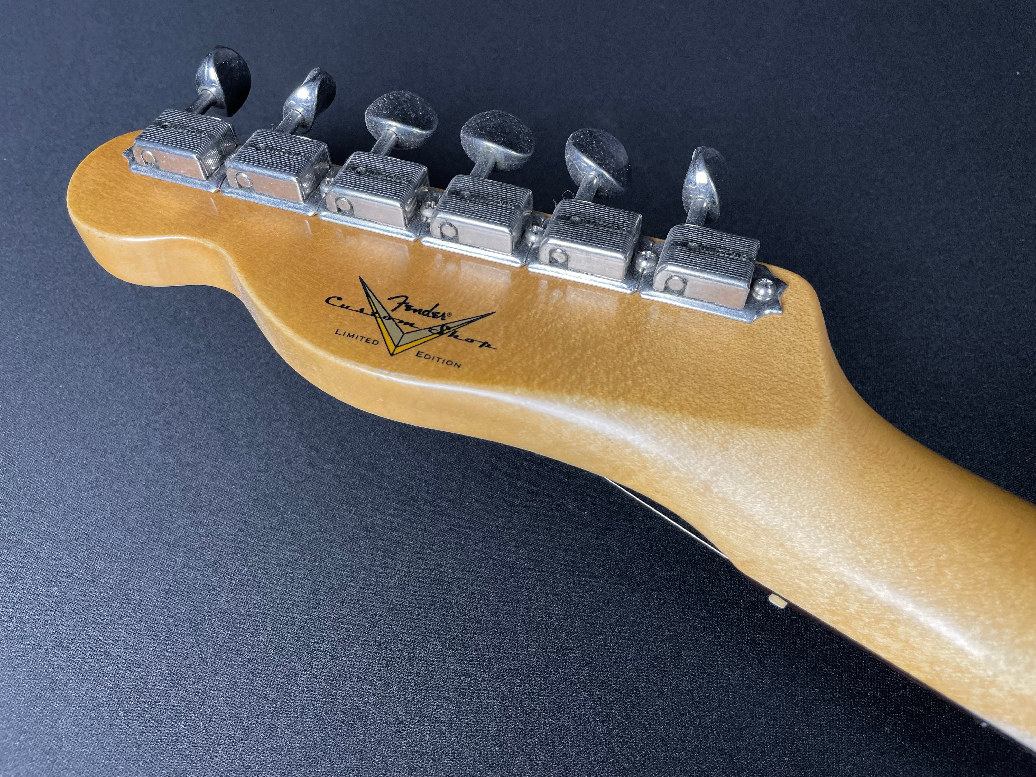 Fender Custom Shop 1963 Telecaster Journeyman - Aged Olympic White (2025) - Metronome Music Inc.