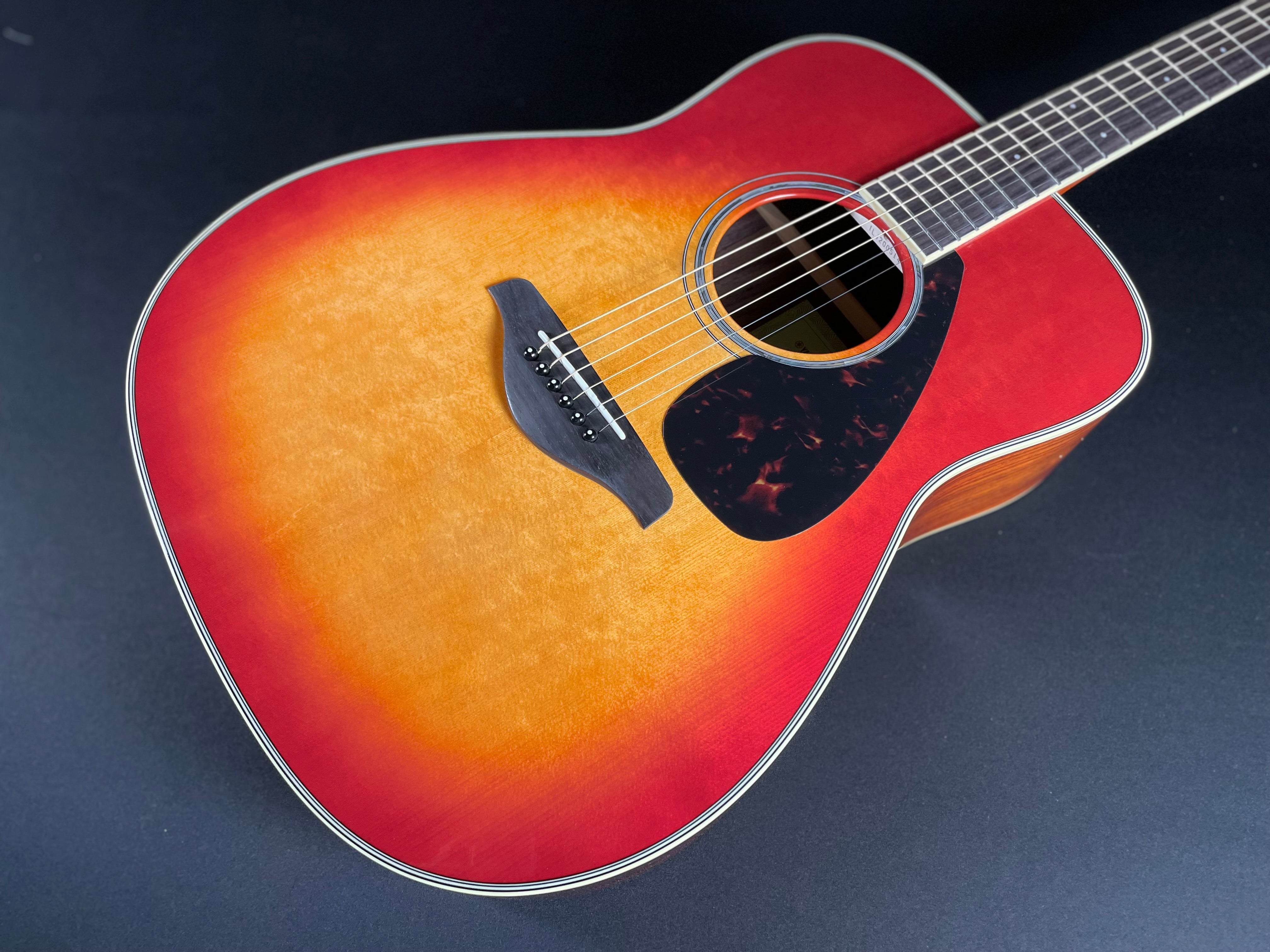 Yamaha FG830 Autumn Burst  Solid Top Acoustic Guitar - Metronome Music Inc.