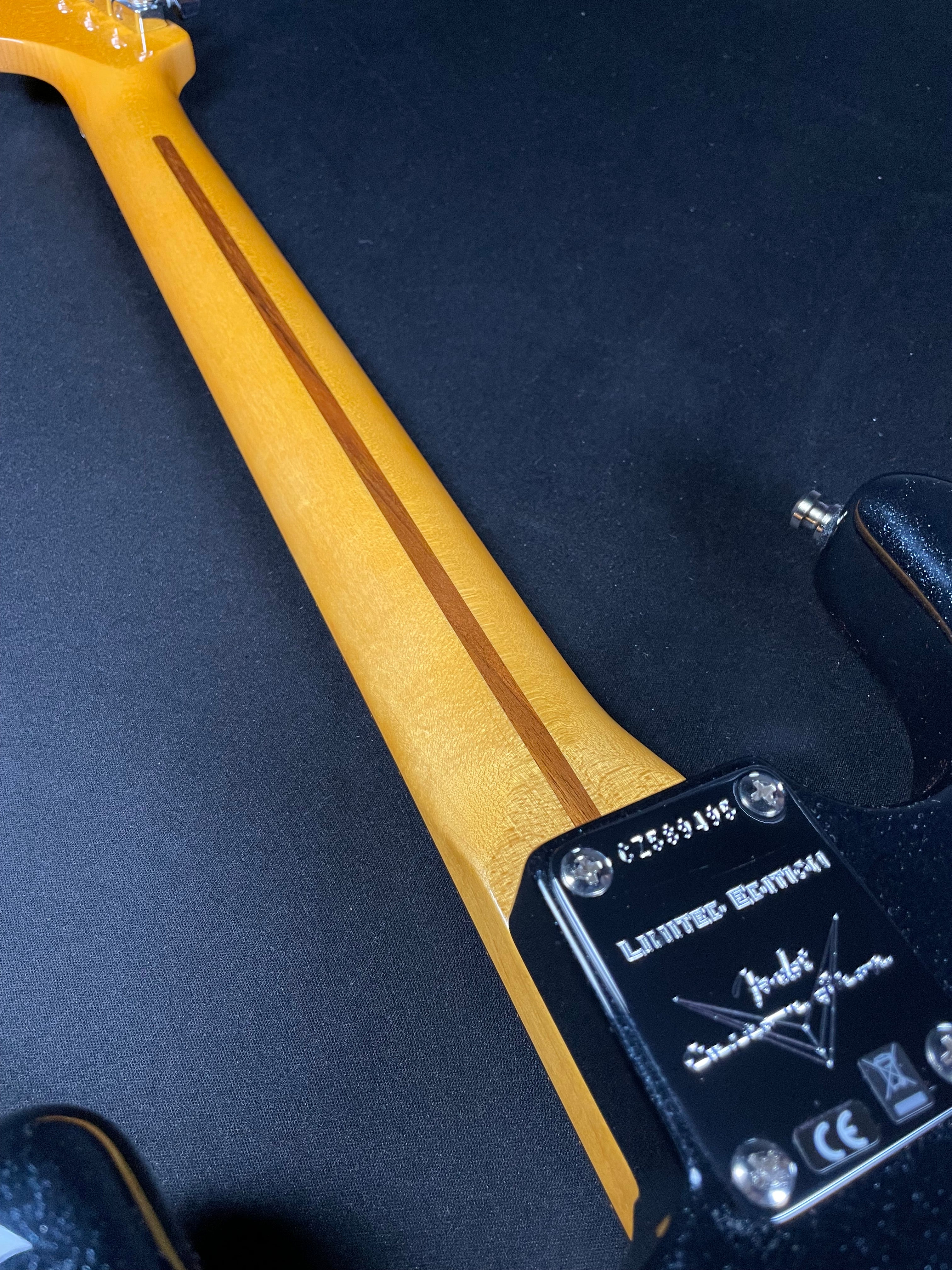 Fender Custom Shop Custom Deluxe Strat NOS - Black Sparkle (2025)