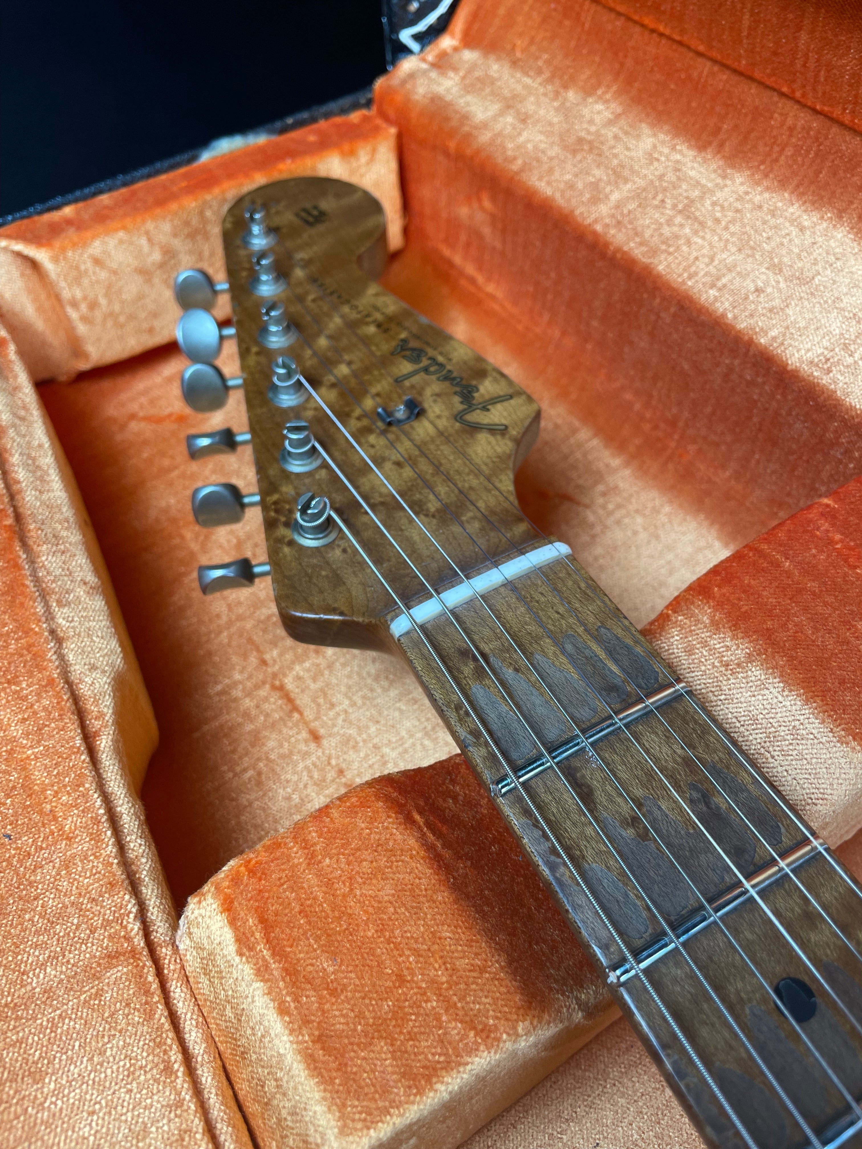 Fender Custom Shop Master Built 50s Stratocaster Heavy Relic Black/Violin Burst - Metronome Music Inc.