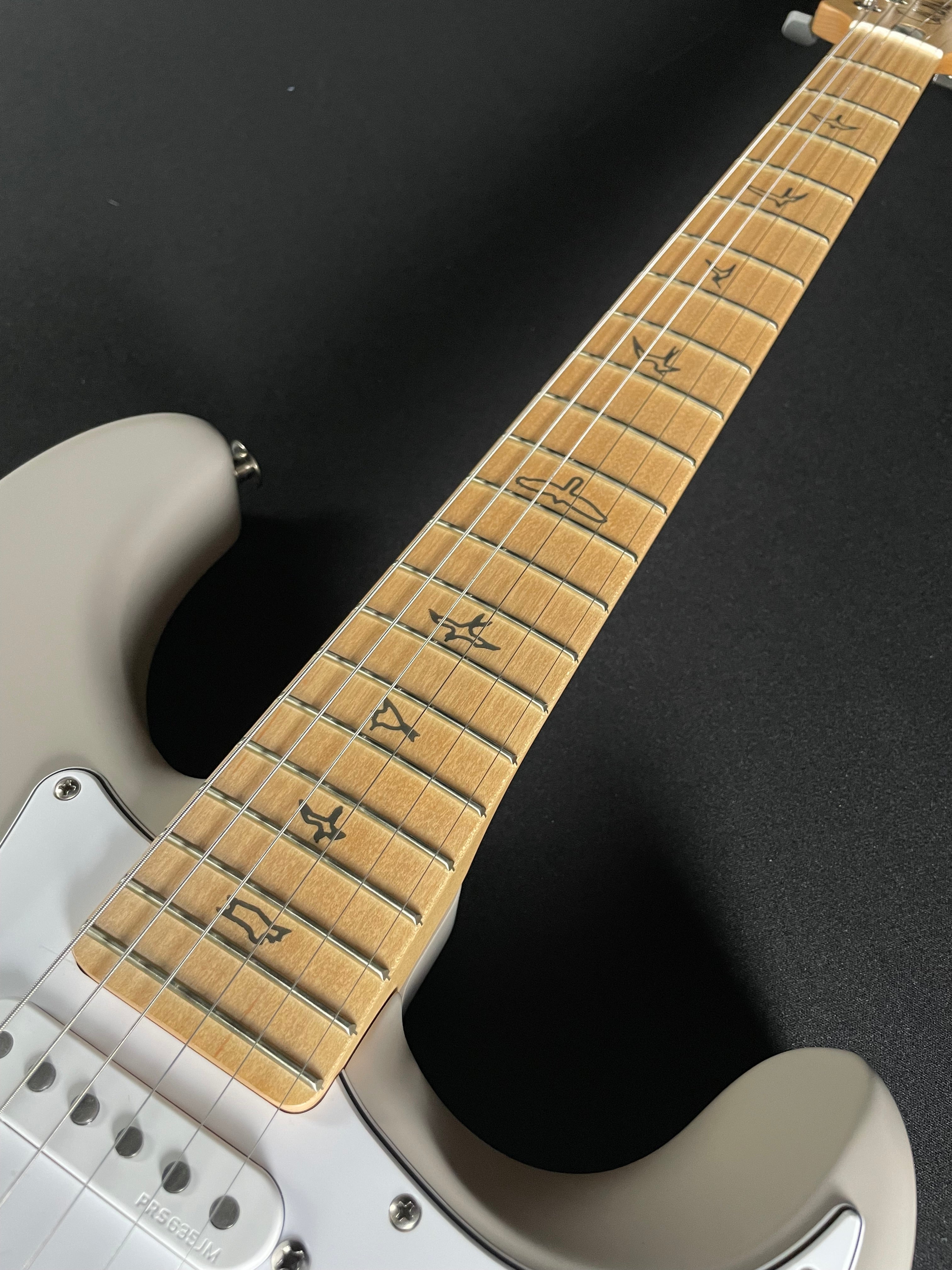 PRS Silver Sky Maple w/Gig Bag - Moc Sand - Metronome Music Inc.