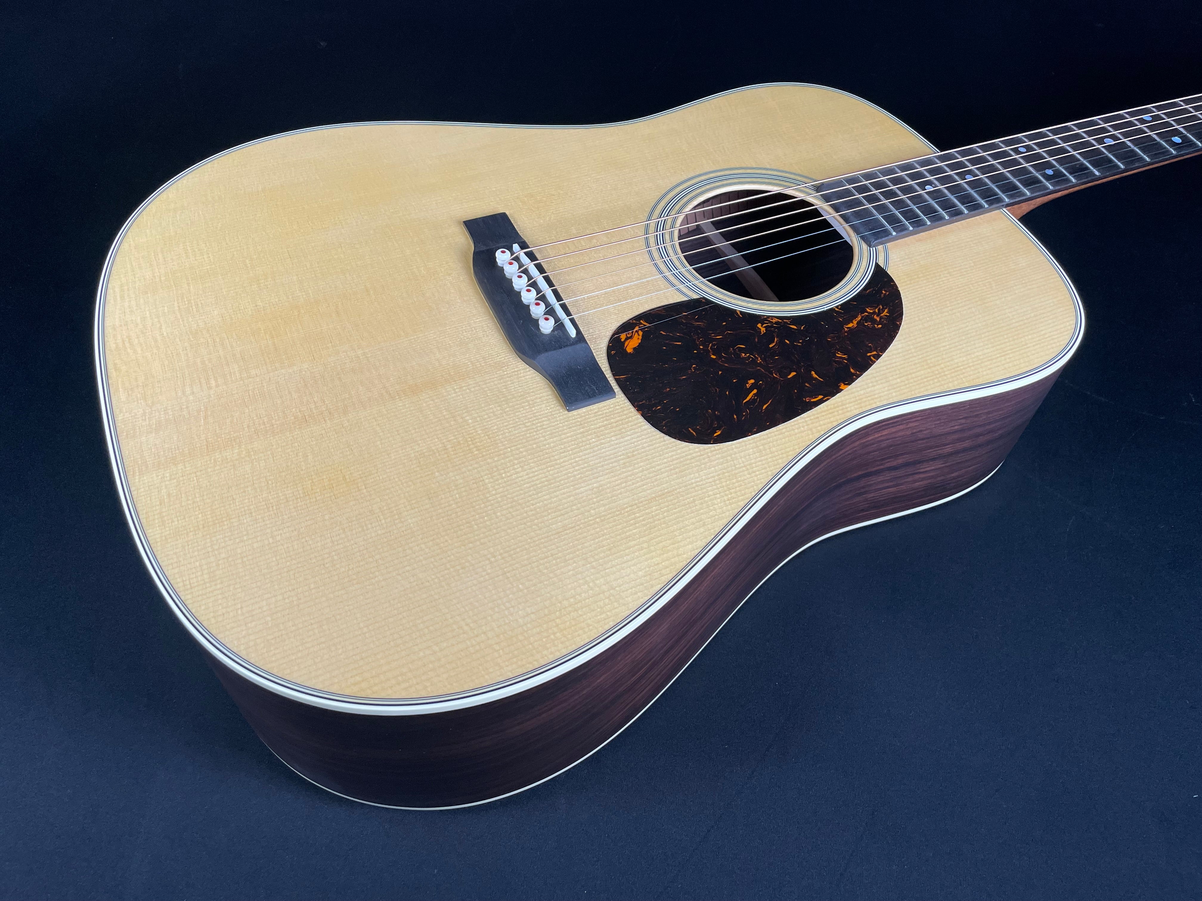 Martin D-28 Standard w/Hardshell Case - Satin Natural (2025)