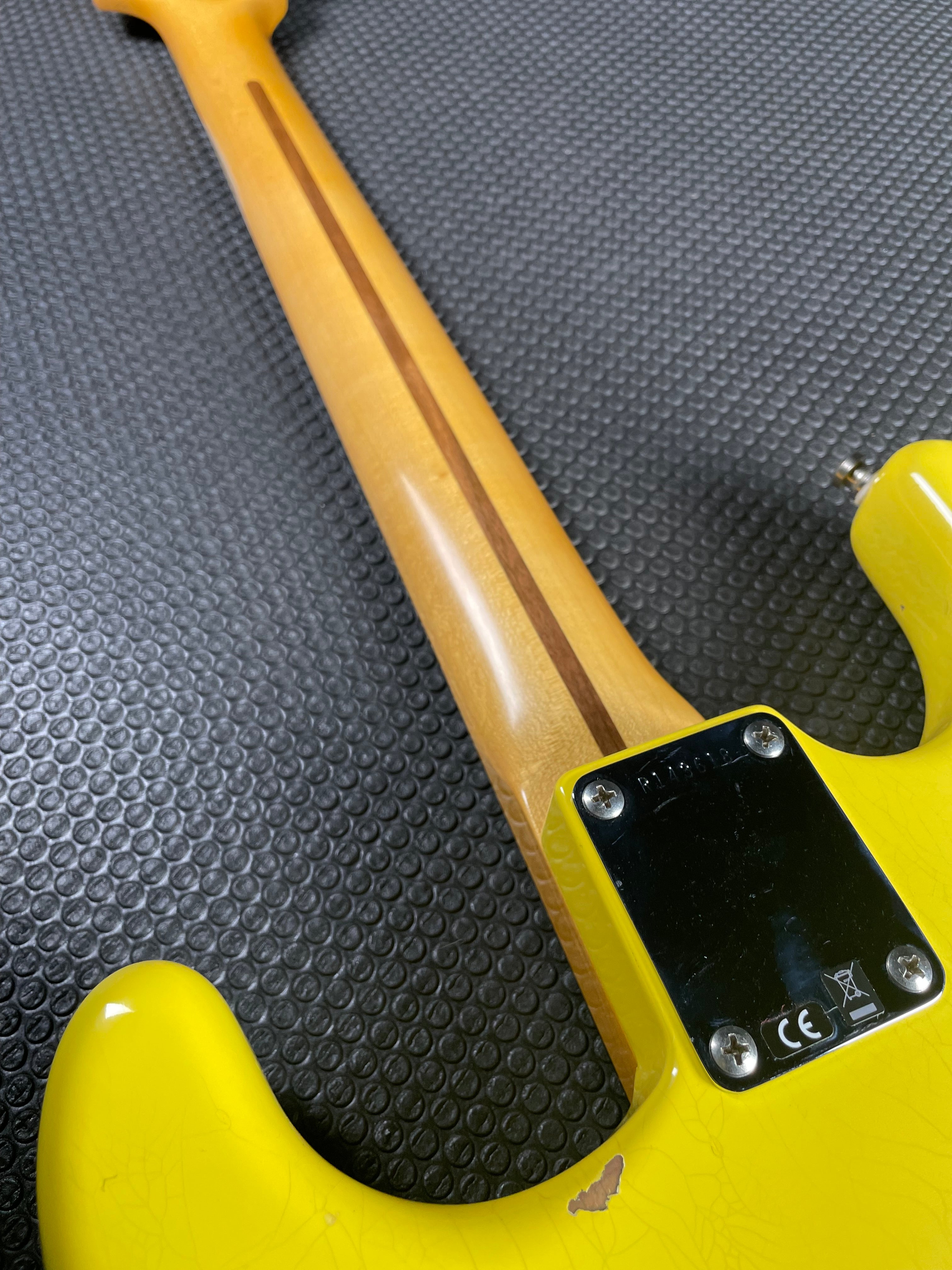 Fender Custom Shop Custom Deluxe Stratocaster HB S-1 - Graffiti Yellow - Metronome Music Inc.