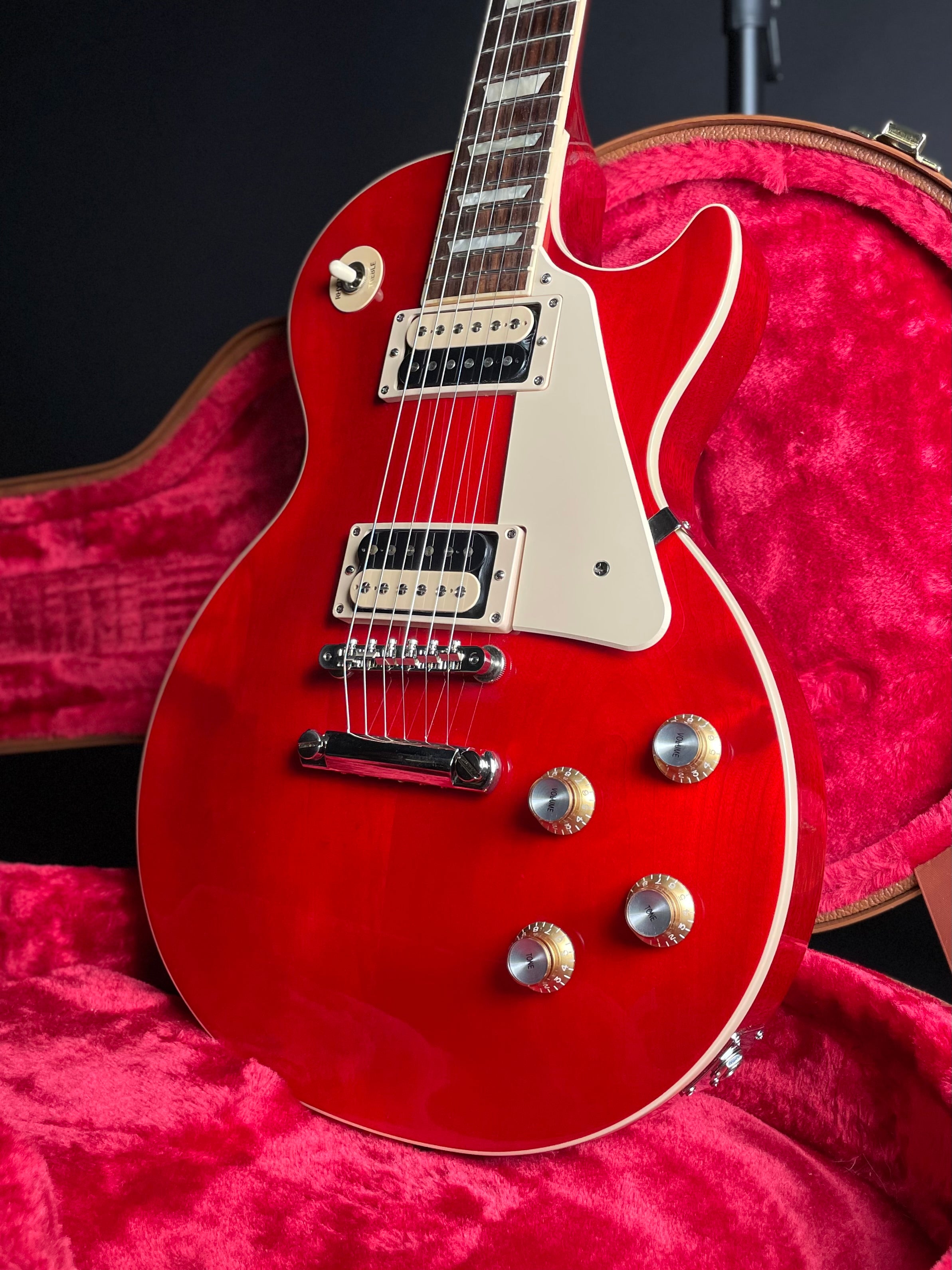 Gibson Les Paul Classic w/OHSC - Translucent Cherry (2020)