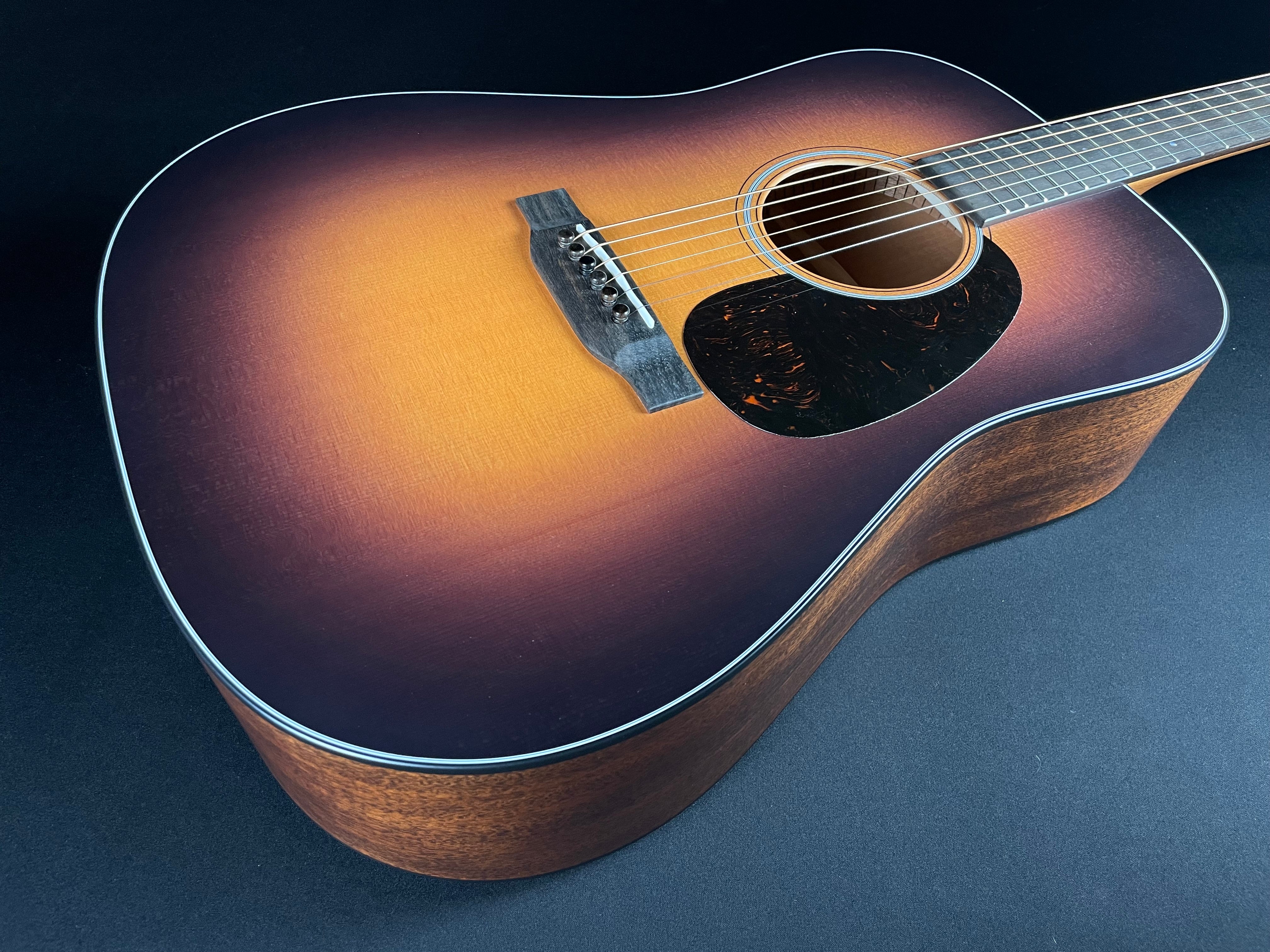 Martin D-18 Standard w/Hardshell Case - Satin 1935 Burst (2025) - Metronome Music Inc.