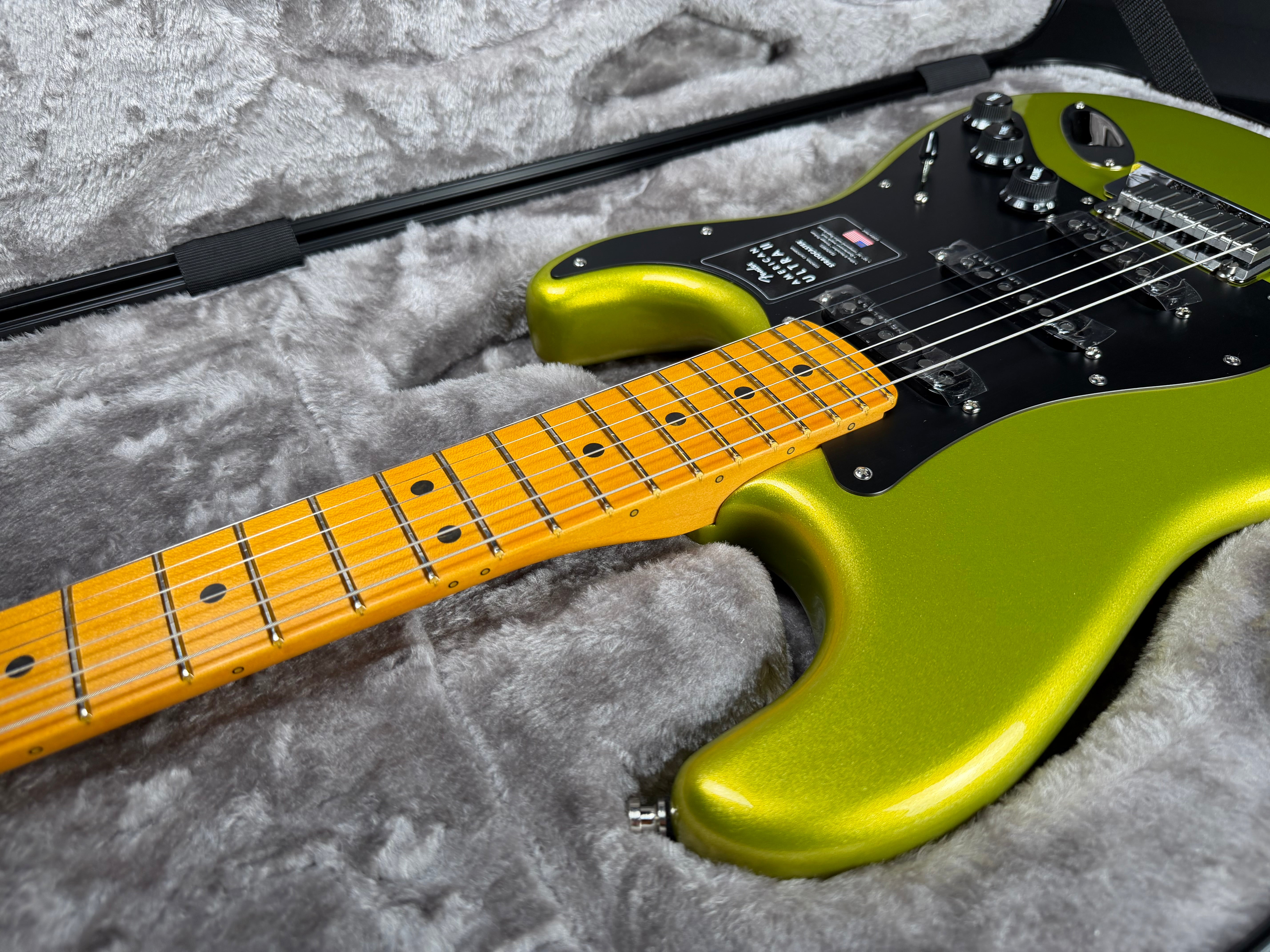 Fender American Ultra II Stratocaster, Maple- Solar Flare (2026)