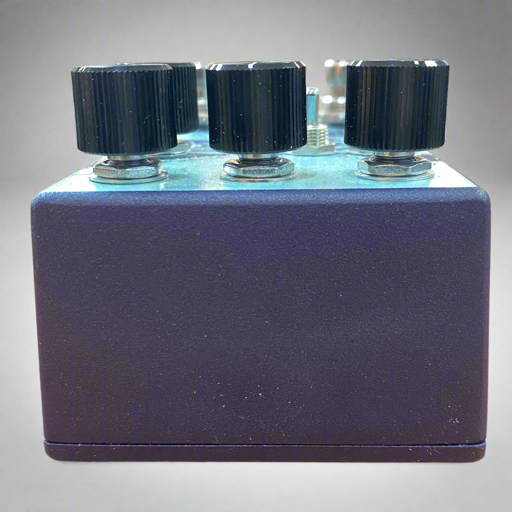 Walrus Audio Julianna Deluxe Chorus/Vibrato (Used) - Metronome Music Inc.