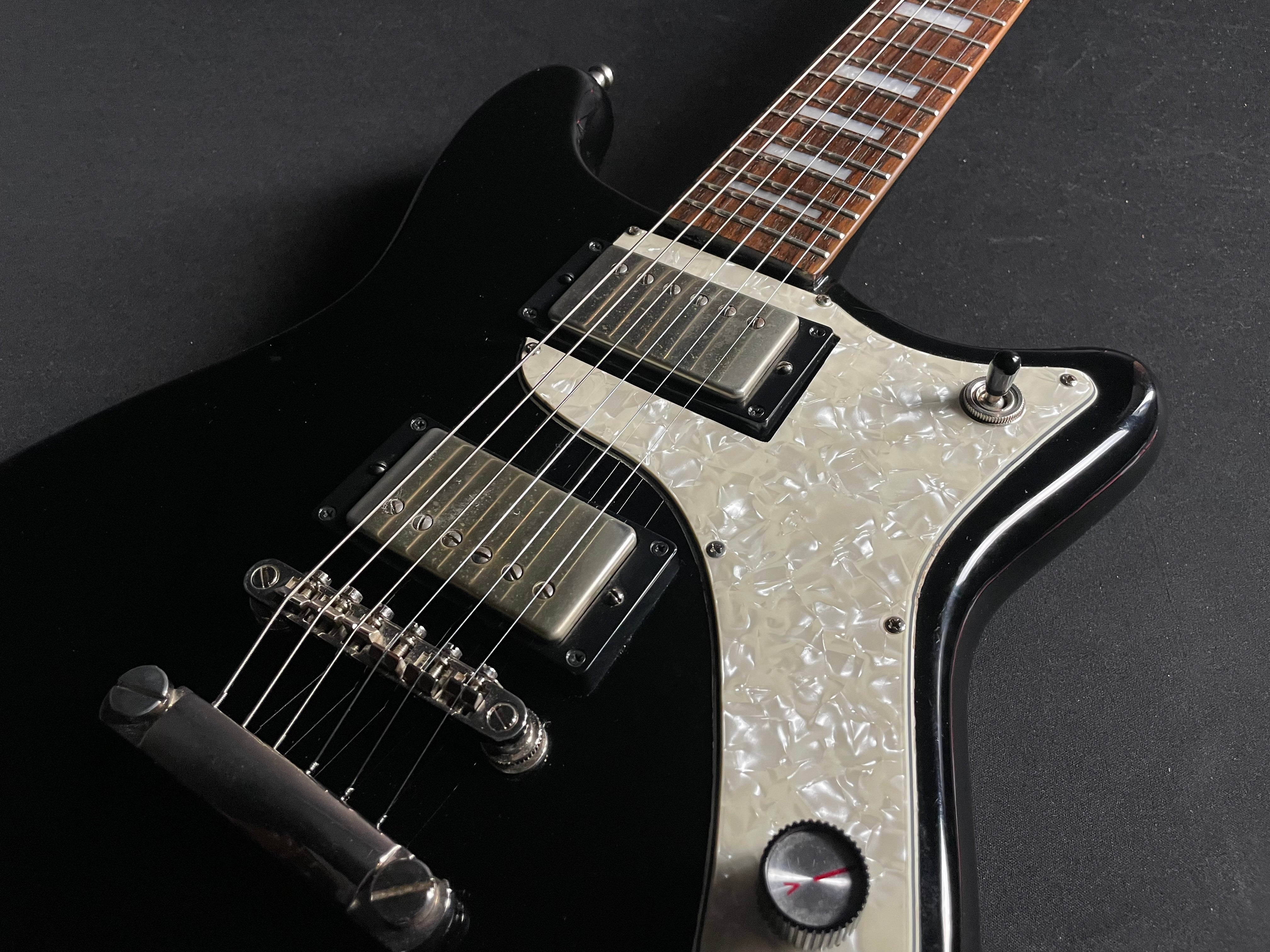 Epiphone Wilshire Pro - Black (2010) - Metronome Music Inc.