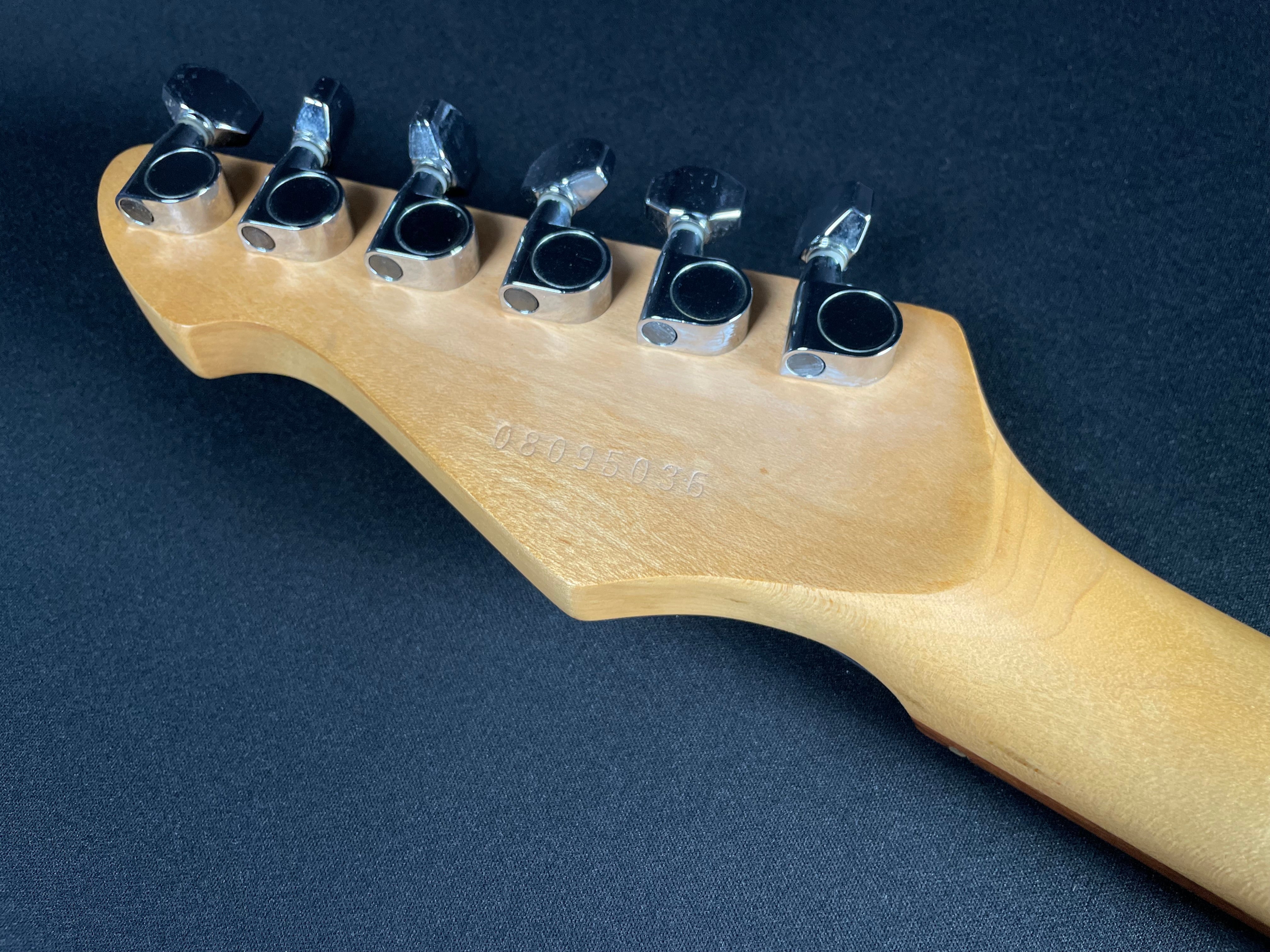 Peavey Reactor Ax - Sunburst (Late 90s) - Metronome Music Inc.