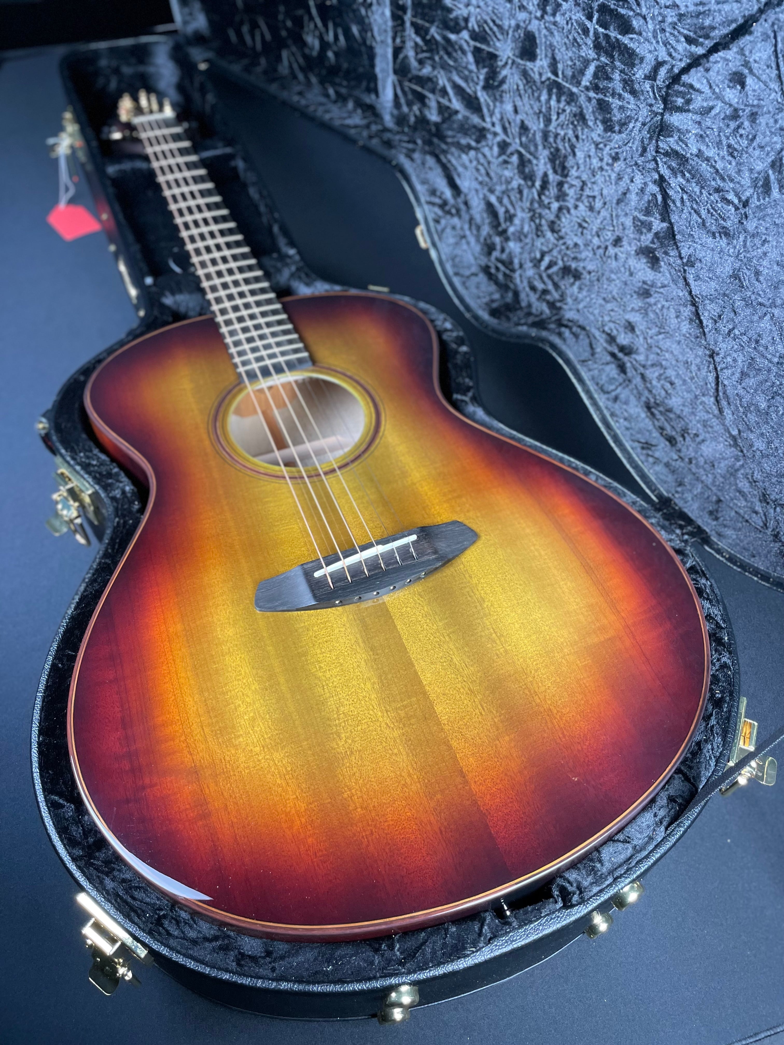 Breedlove Oregon Concert Earthsong LTD K&K Pickup
