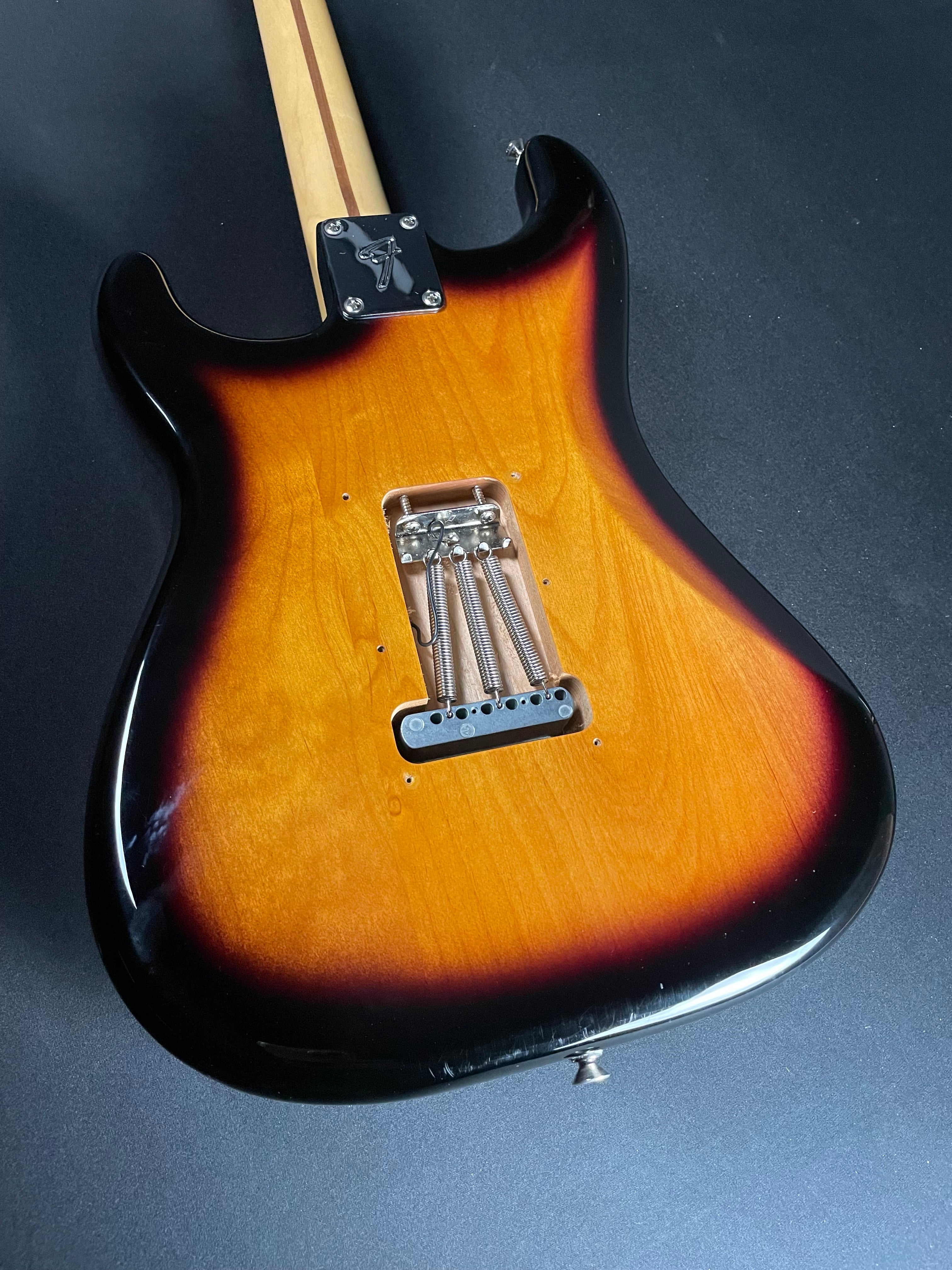 Fender Player Stratocaster - Anniversary 2-Color Sunburst (2024)
