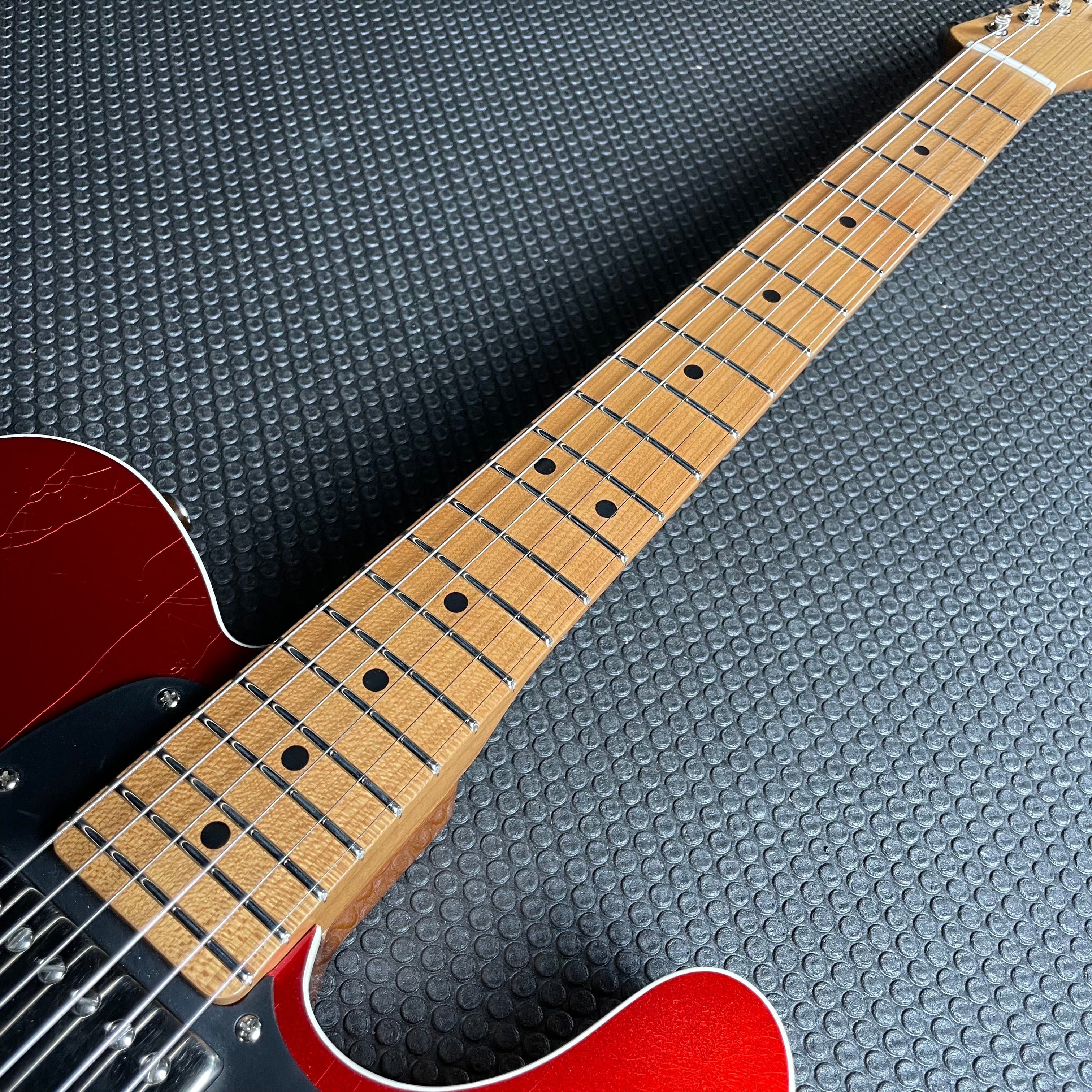 LsL Instruments Thin Bone HH "Lychee", Roasted Maple- Candy Apple Red (6lbs 3oz) - Metronome Music Inc.