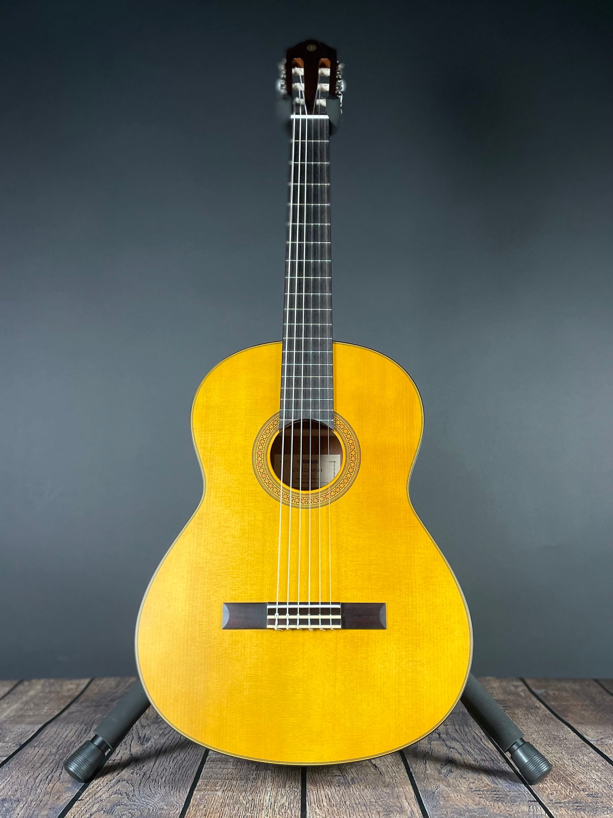 Yamaha CG122MCH Cedar Top Classical Guitar
