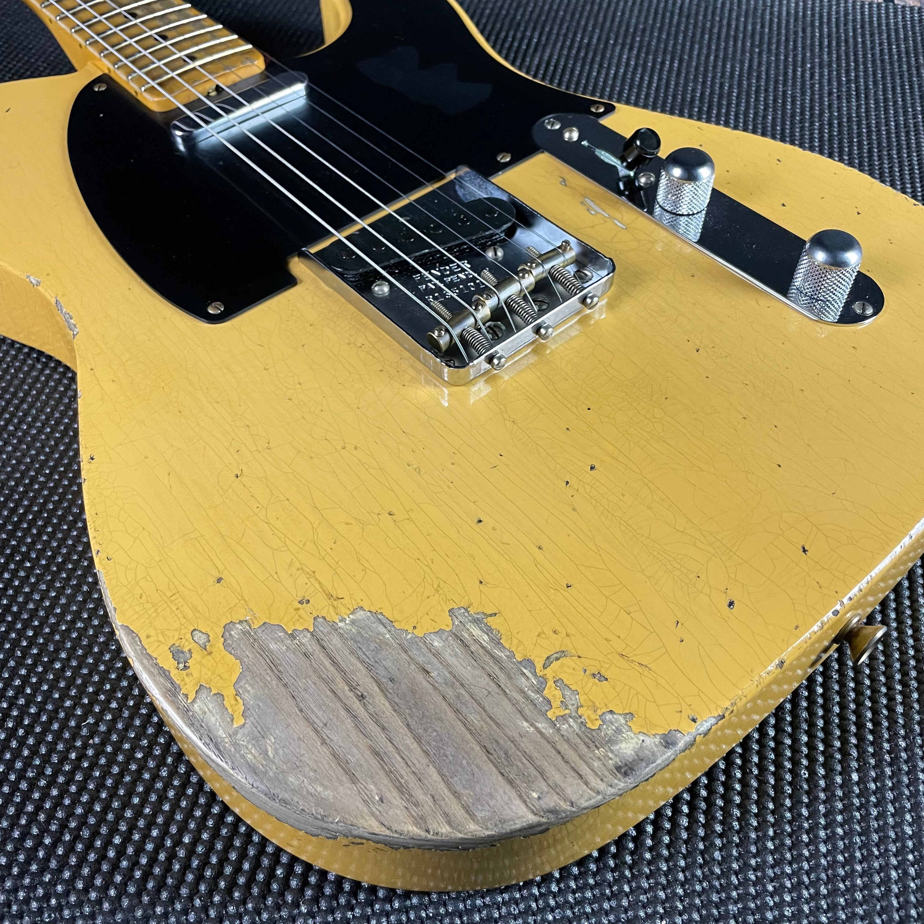 Fender Custom Shop 1952 Telecaster, Heavy Relic- Aged Nocaster Blonde (6lbs 12oz) - Metronome Music Inc.