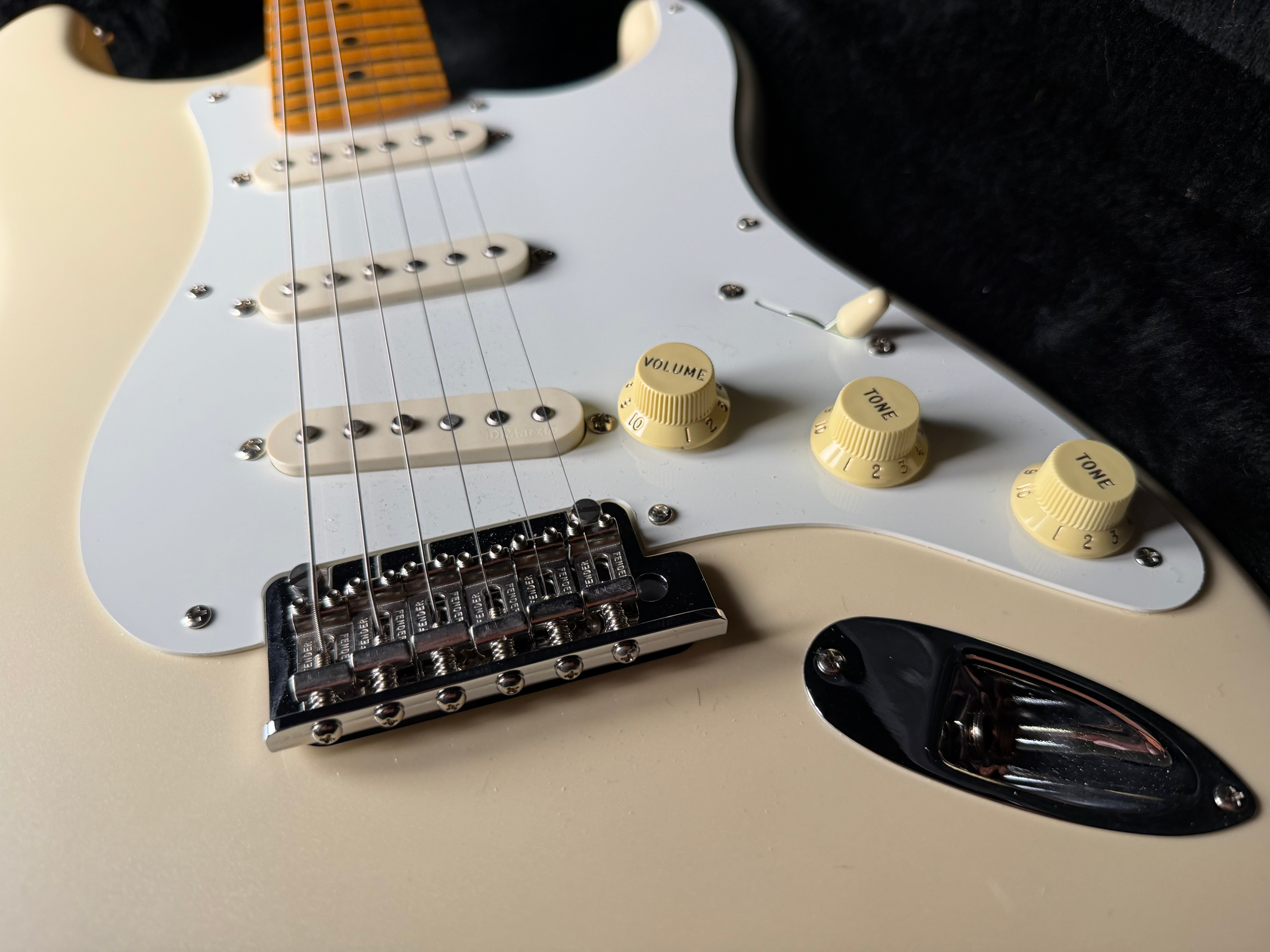 Fender Lincoln Brewster Stratocaster, Maple - Olympic Pearl