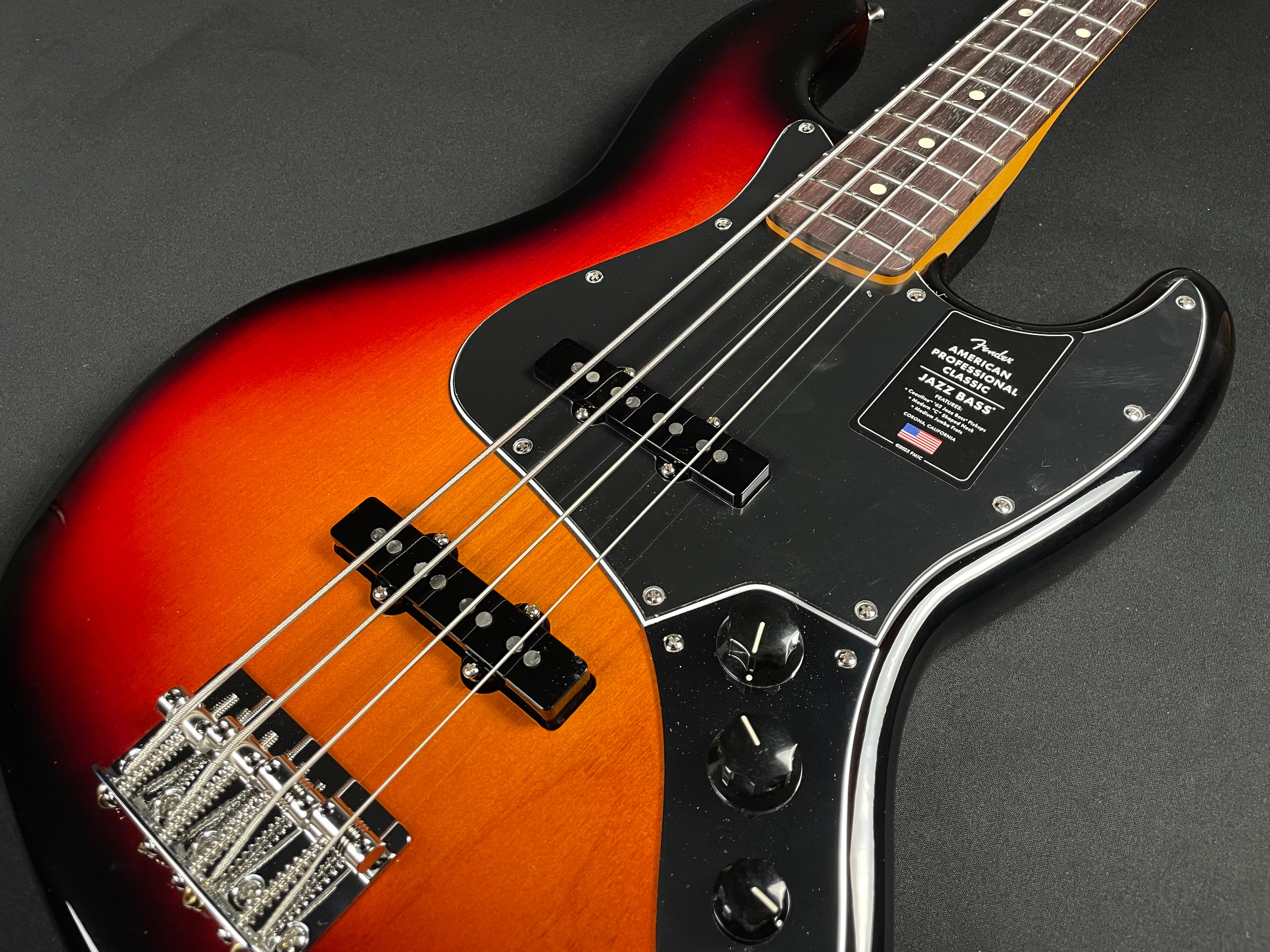 Fender American Professional Classic Jazz Bass - 3-Color Sunburst