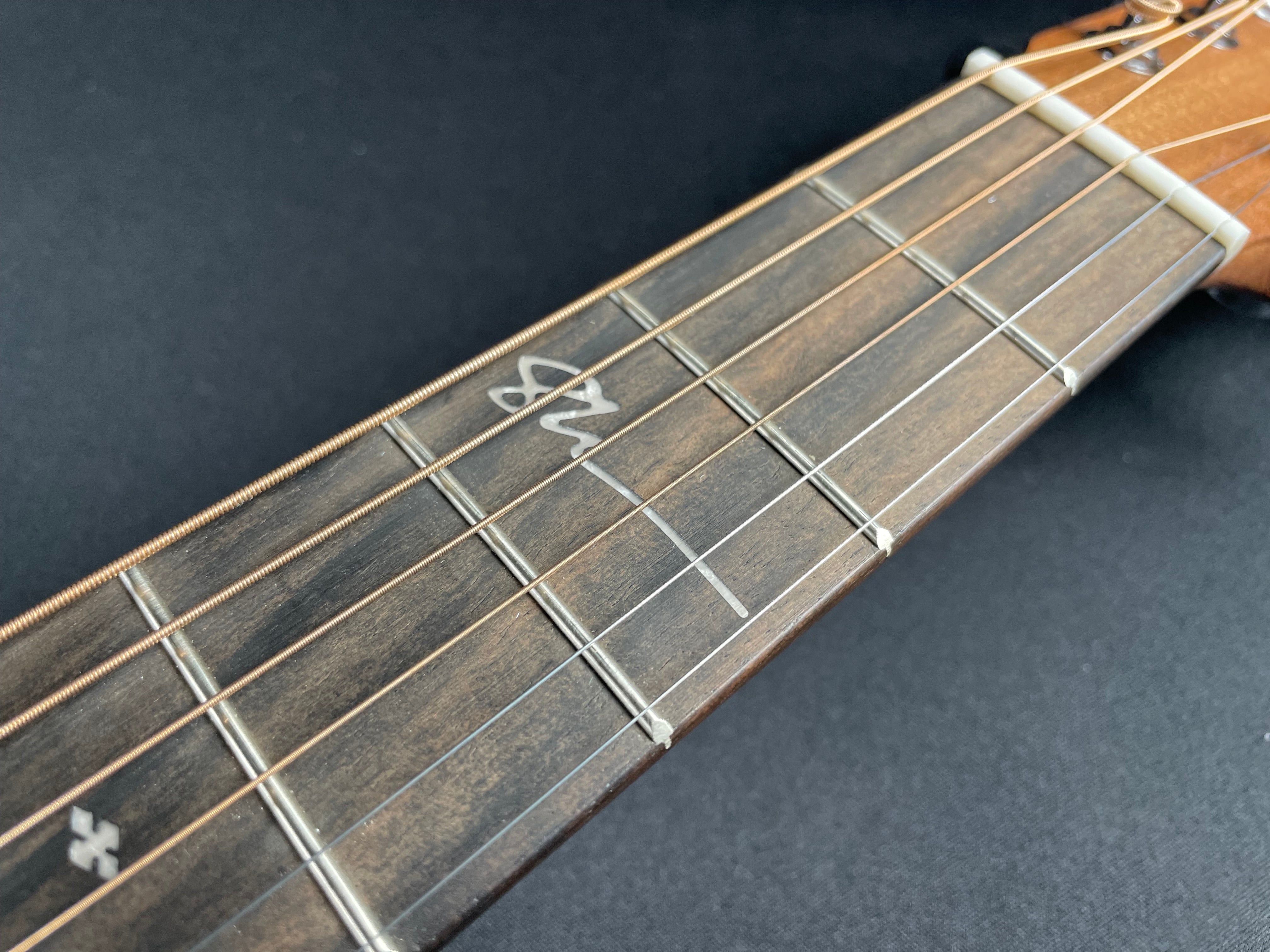 Martin 000JR-10E Shawn Mendes w/Soft Case - Natural - Metronome Music Inc.
