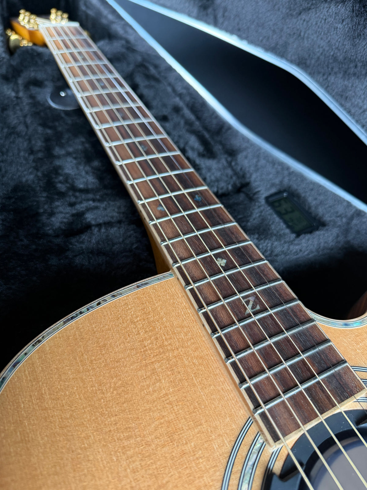 Zager ZAD900CE/AURA/N w/Hardshell Case - Natural (2024)