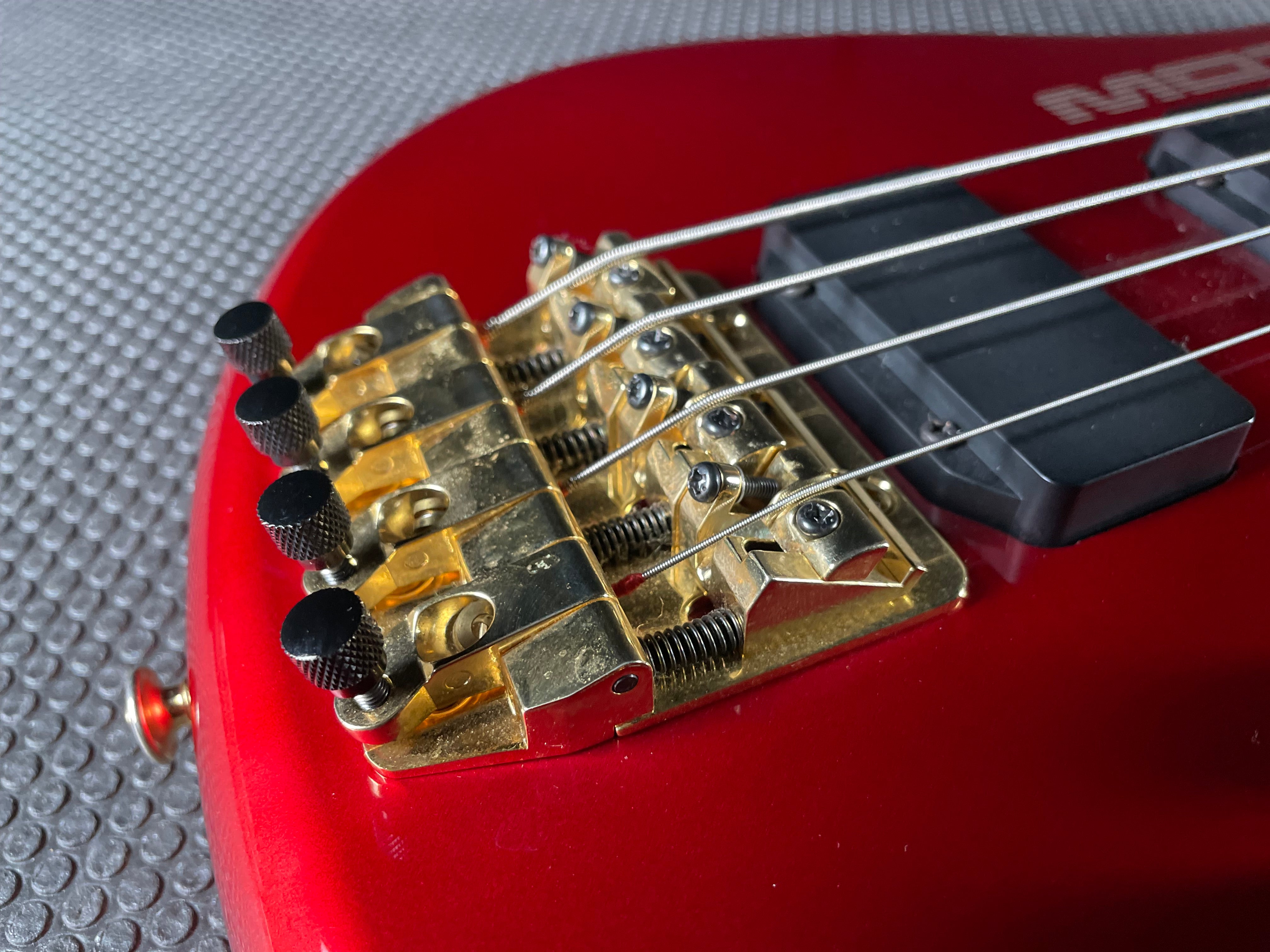 Yamaha Motion Bass MB-II w/OHSC, Taiwan - Red (1986) - Metronome Music Inc.