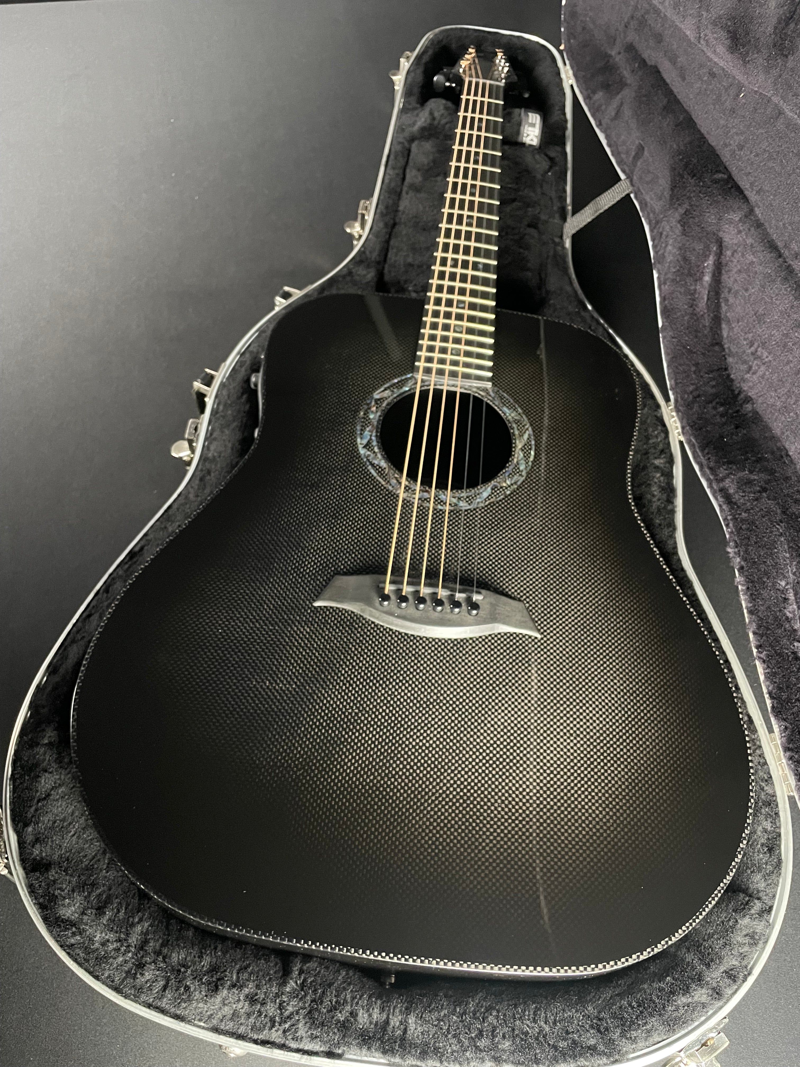 Composite Acoustics Legacy Carbon Fiber Dreadnought w/HSC (2010s)