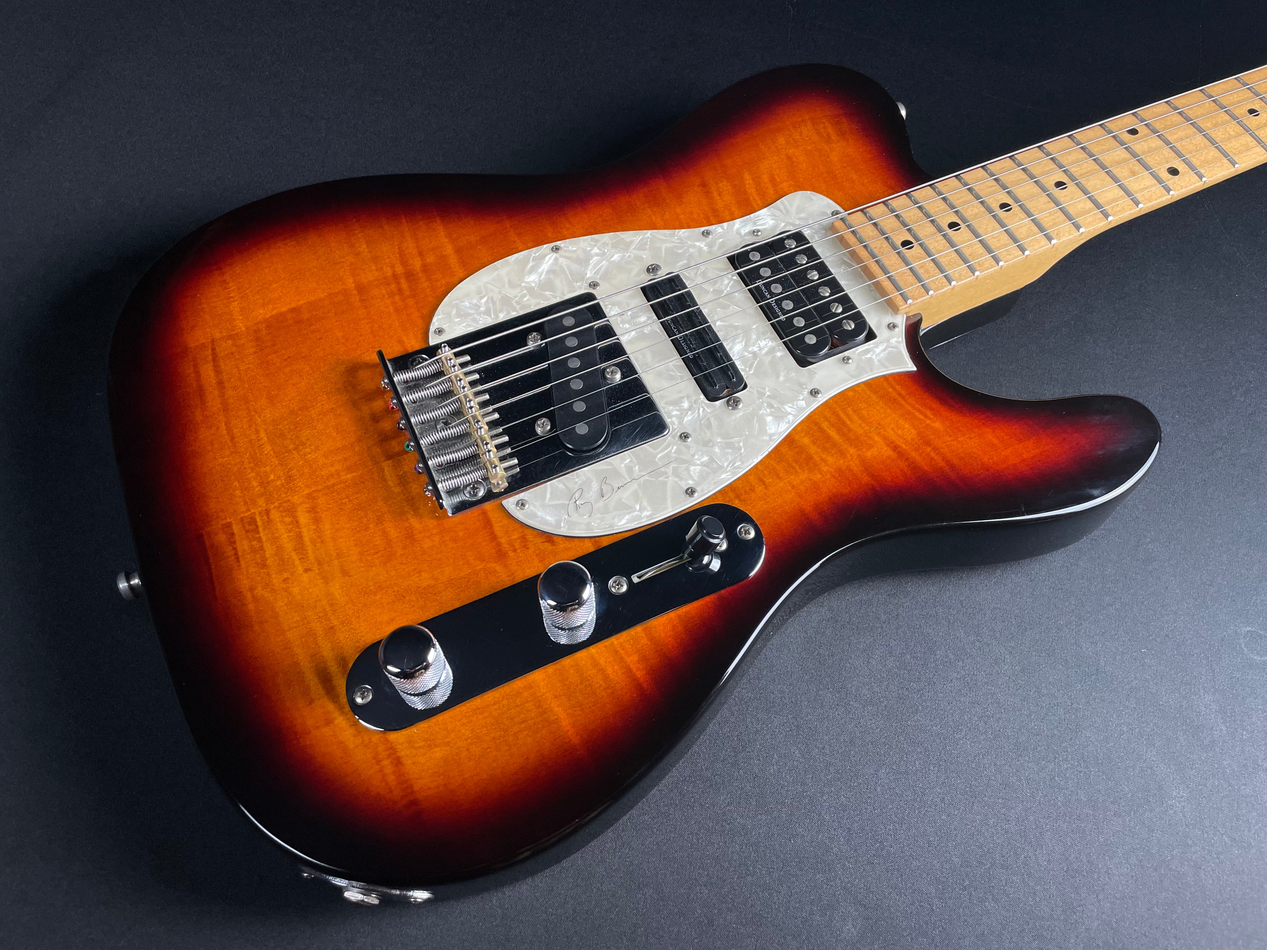Samick STR-100 Ray Benson Signature - Sunburst (1995) - Metronome Music Inc.