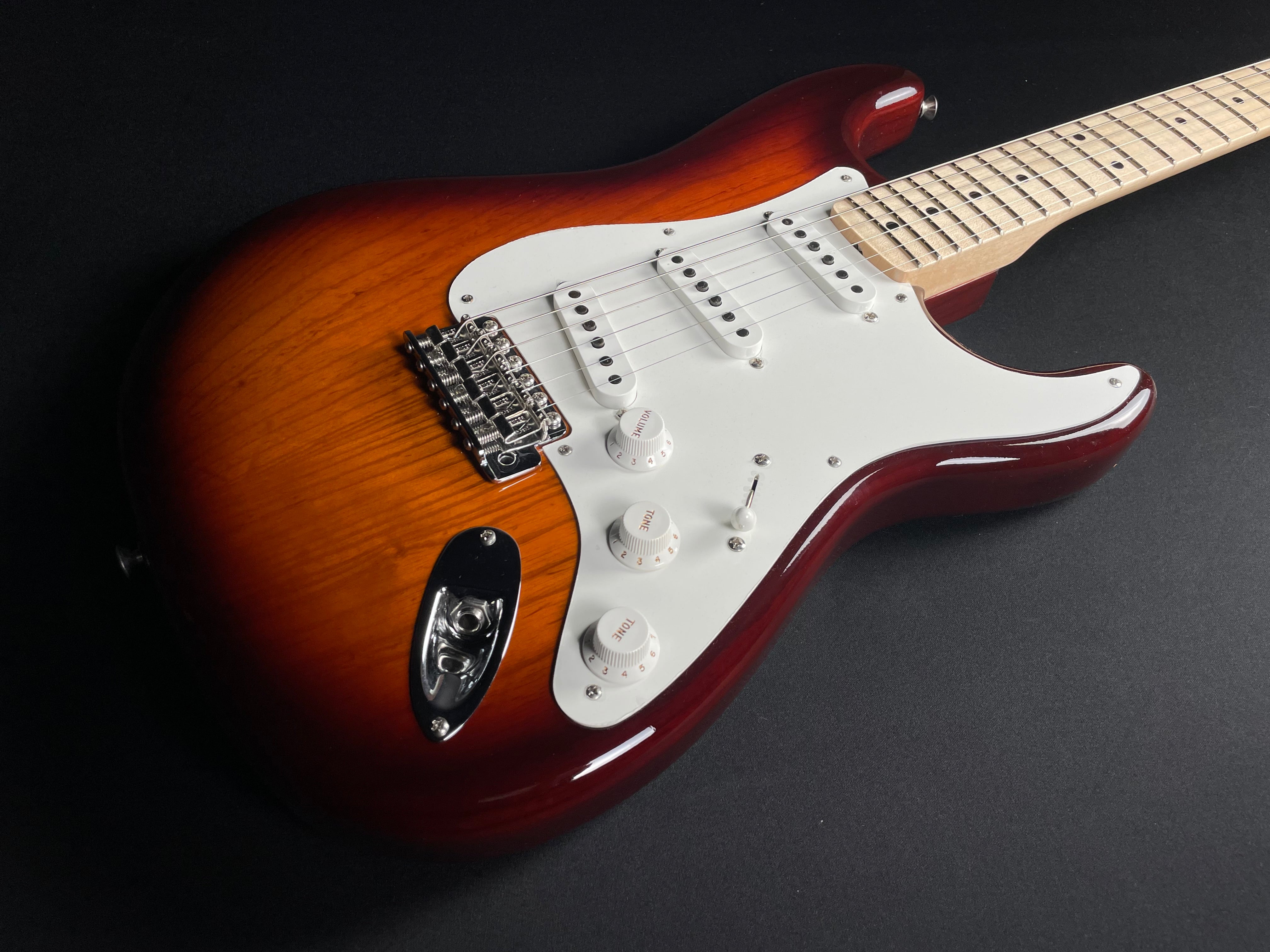 Fender Custom Shop '58 C/R Strat, Time Capsule - Aged Violin Burst (2025) - Metronome Music Inc.