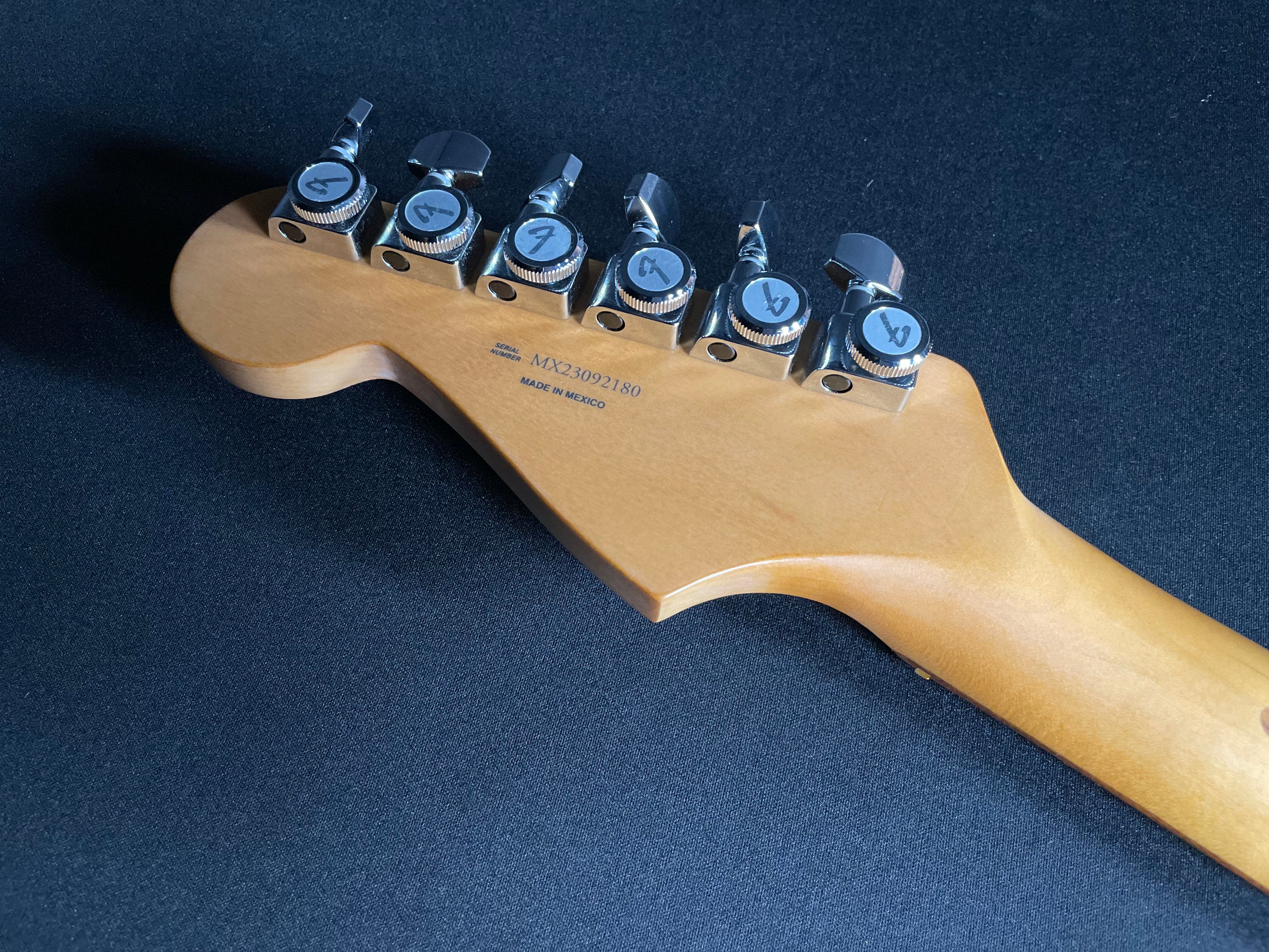 Fender Player Plus Stratocaster HSS w/Gig Bag - Silverburst (2023)