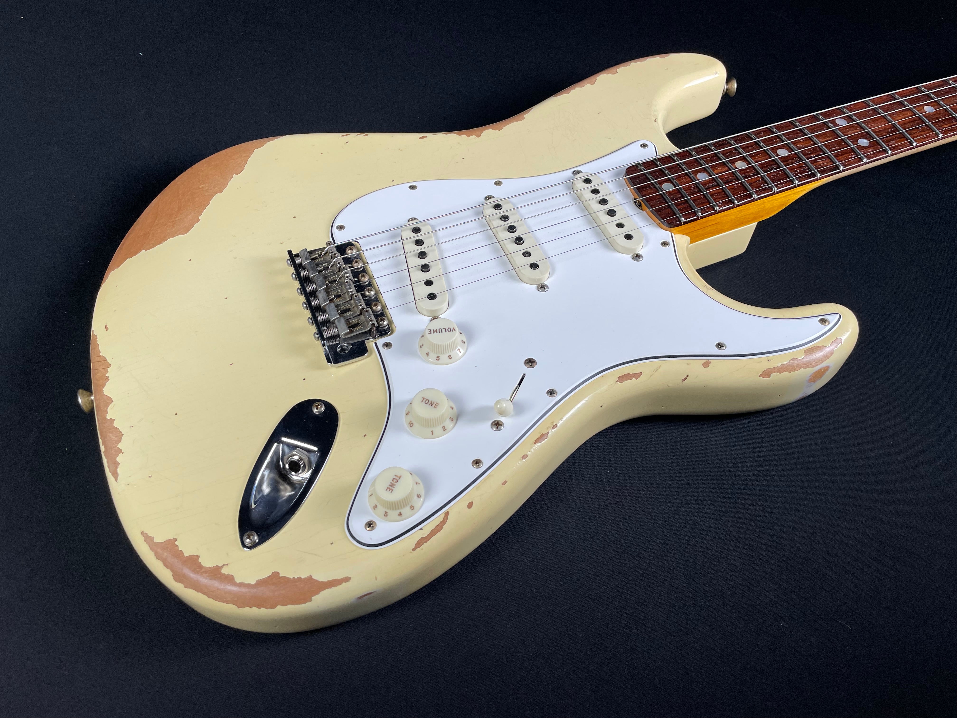 Fender Custom Shop 1967 Stratocaster Heavy Relic - Aged Vintage White