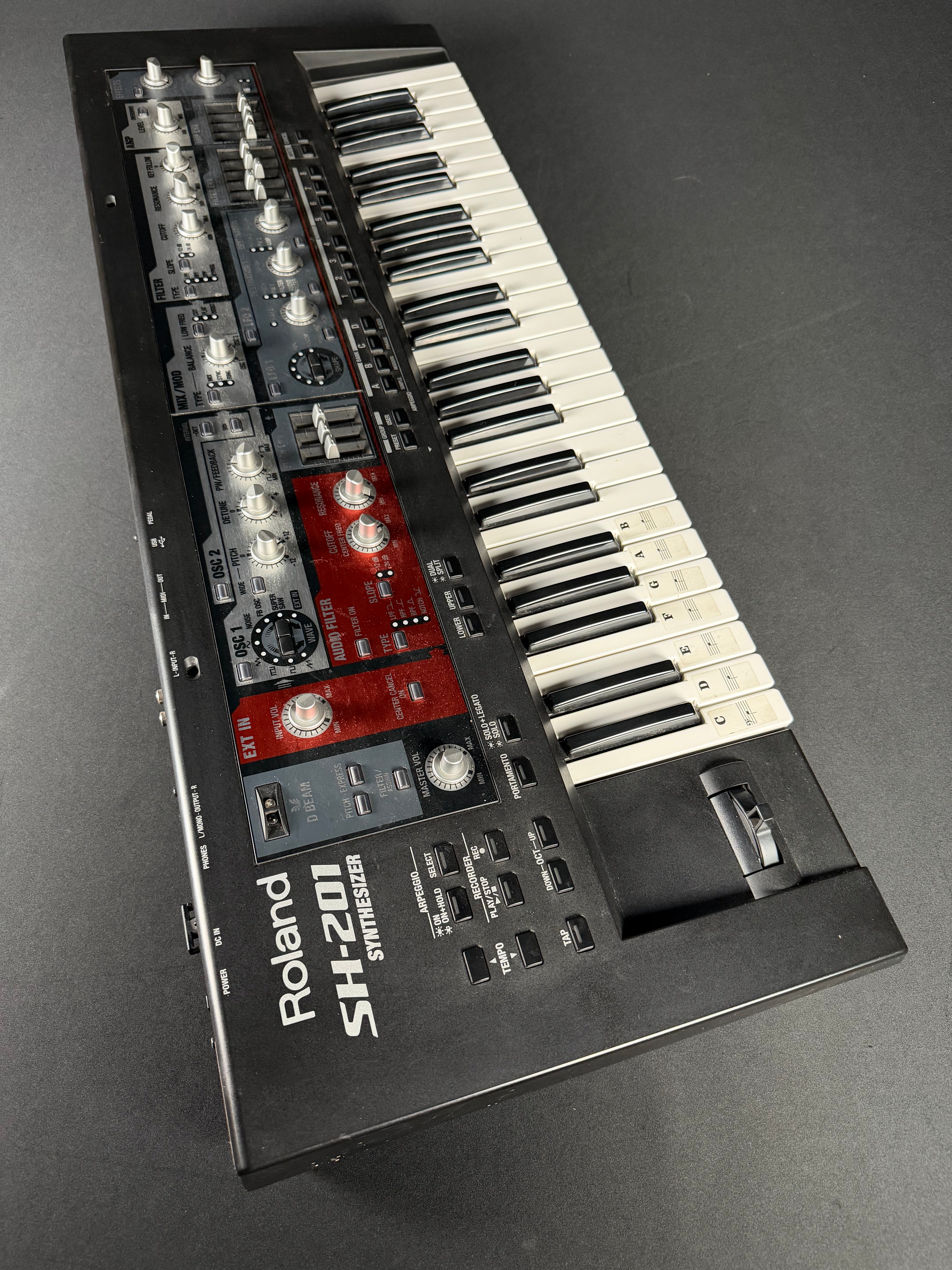 Roland SH-201 Synthesizer w/ Carrying Bag